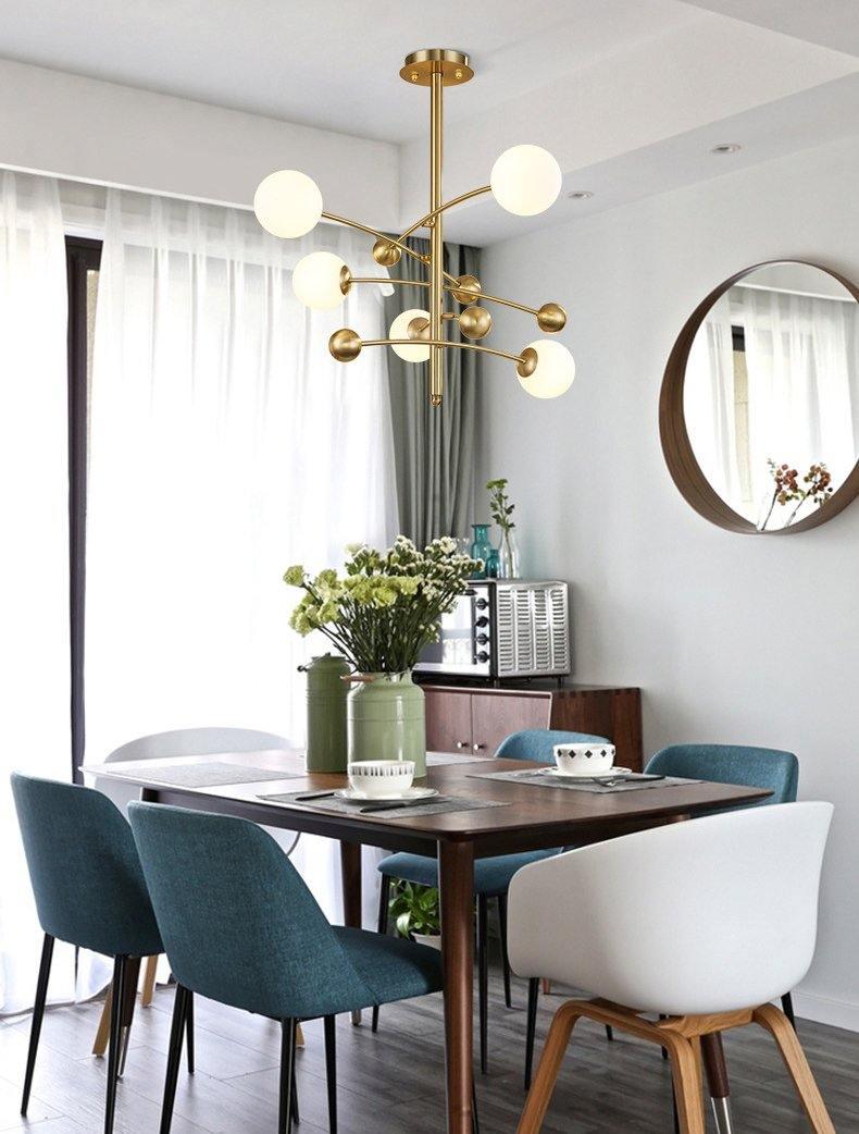 Lustra Chandelier Brass Vertical Beam Globe-Neutral Decor