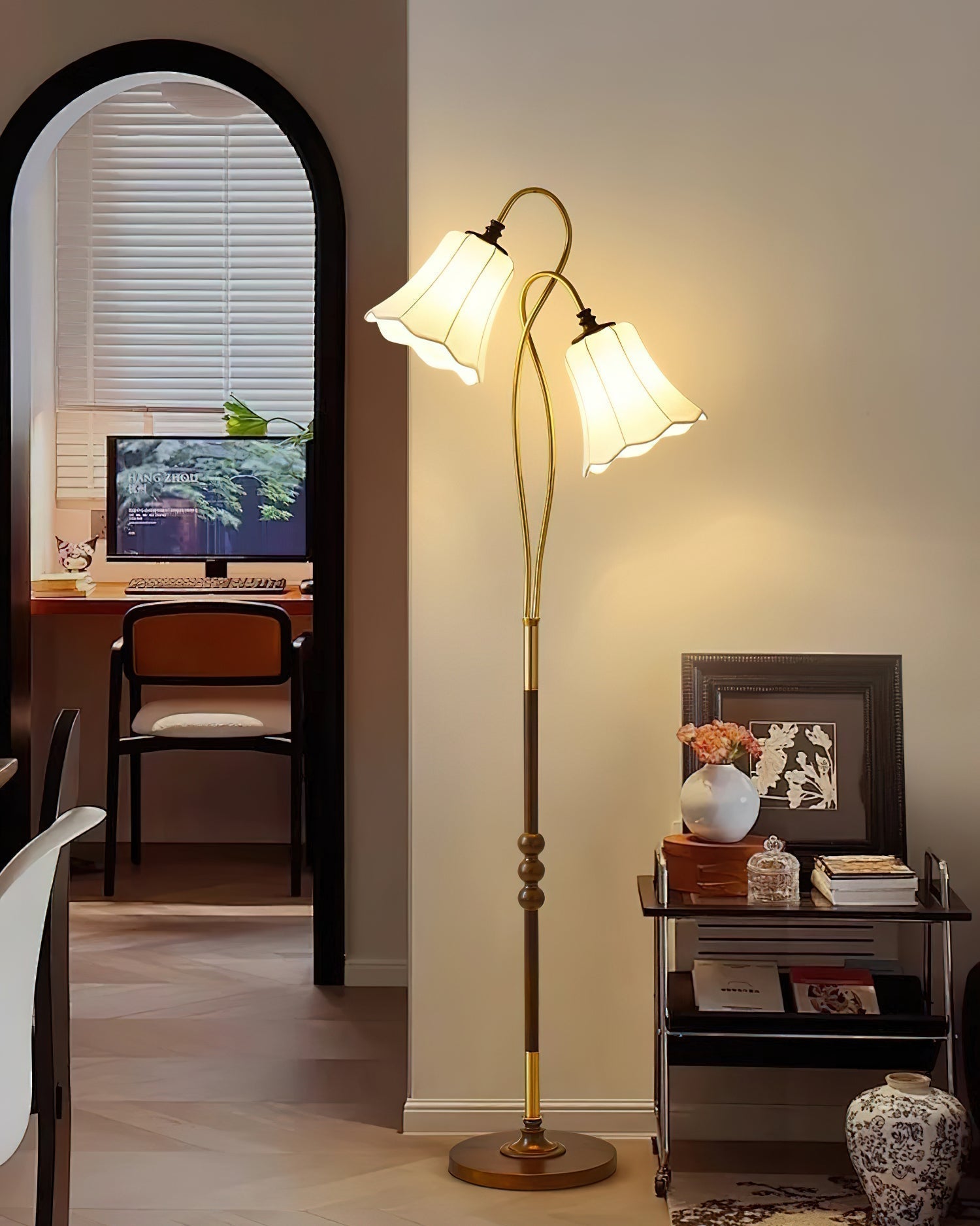 Tuliple Floor Lamp