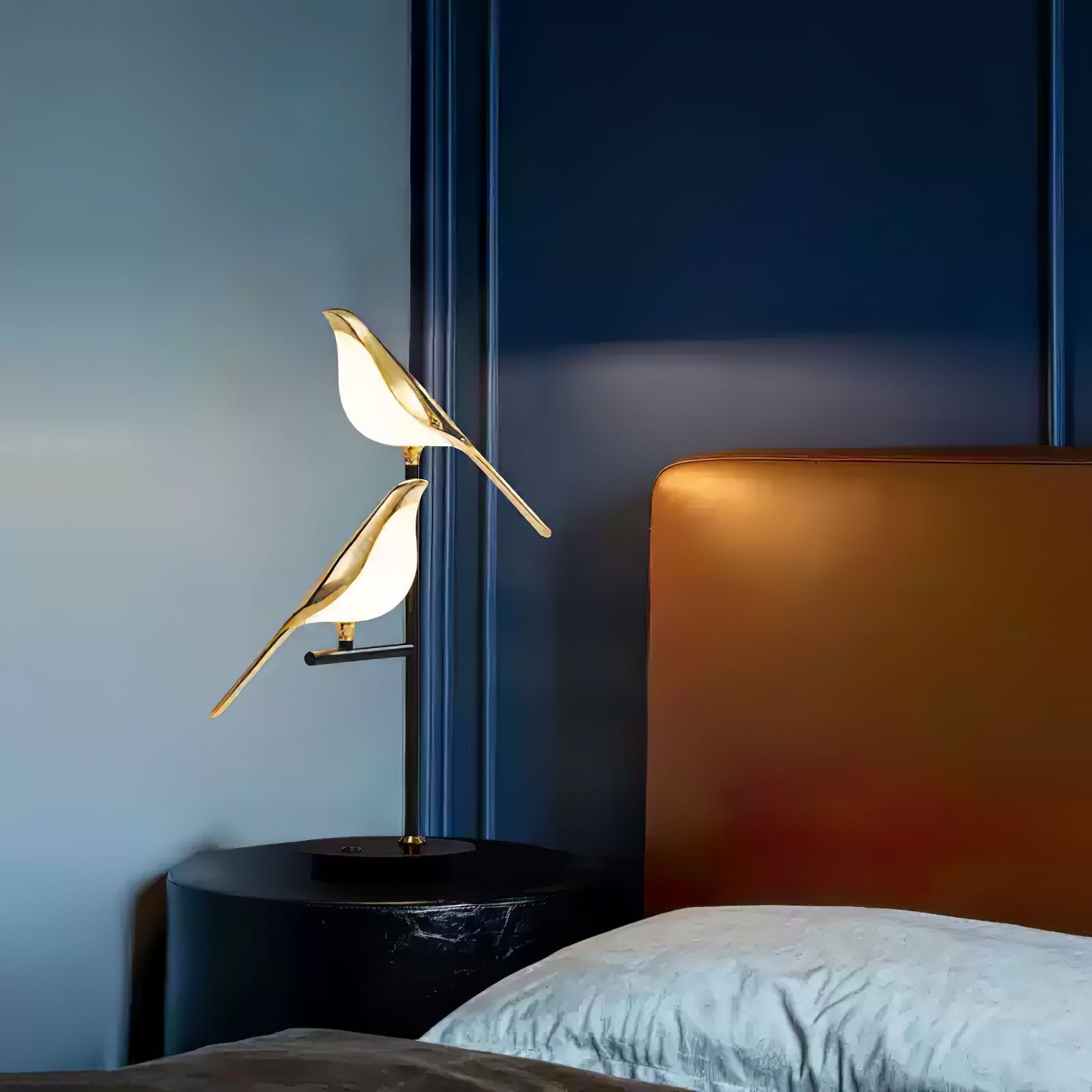 Velare Acrylic Whimsical Table Lamp-Neutral Decor