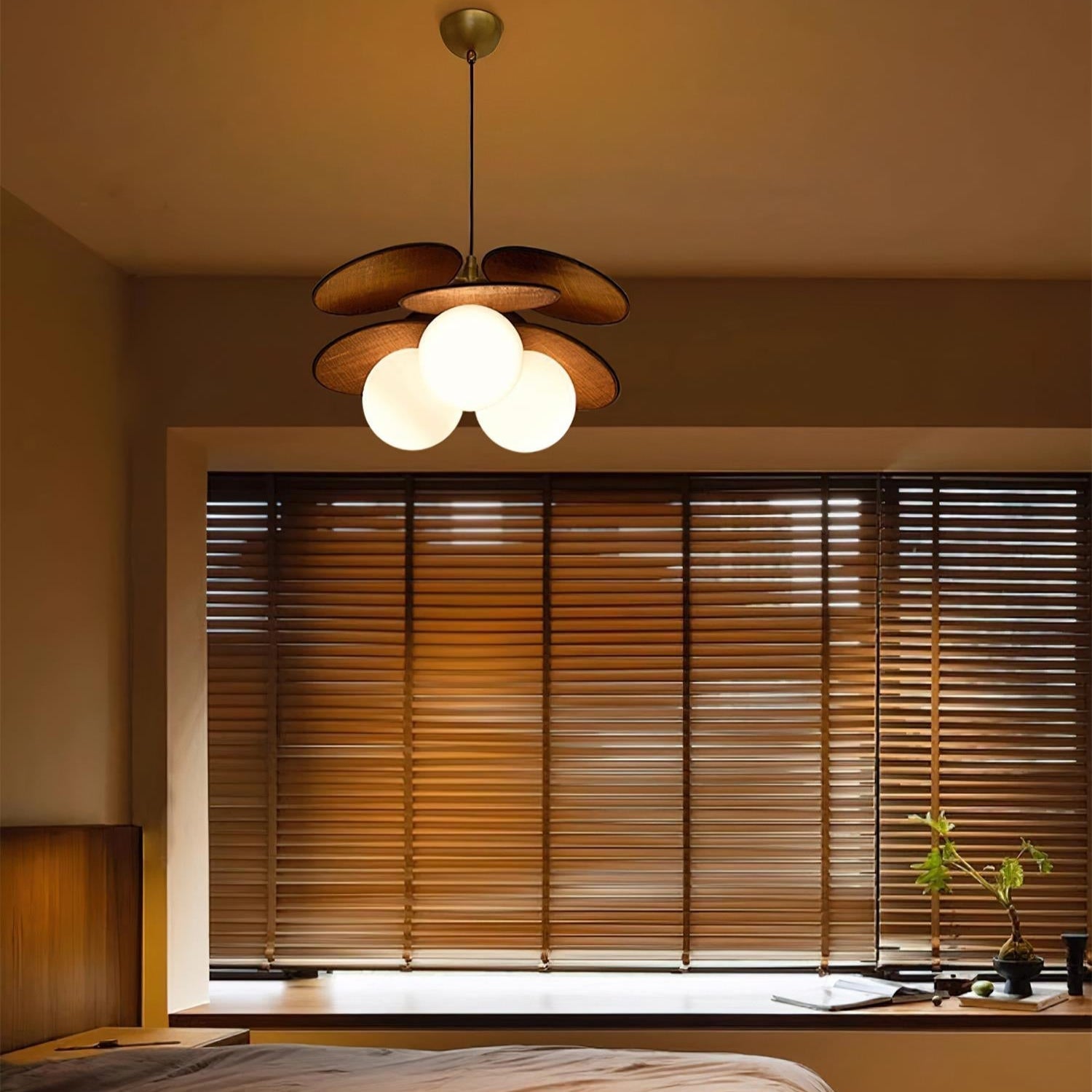 Florin Wooden Petal Pendant Light