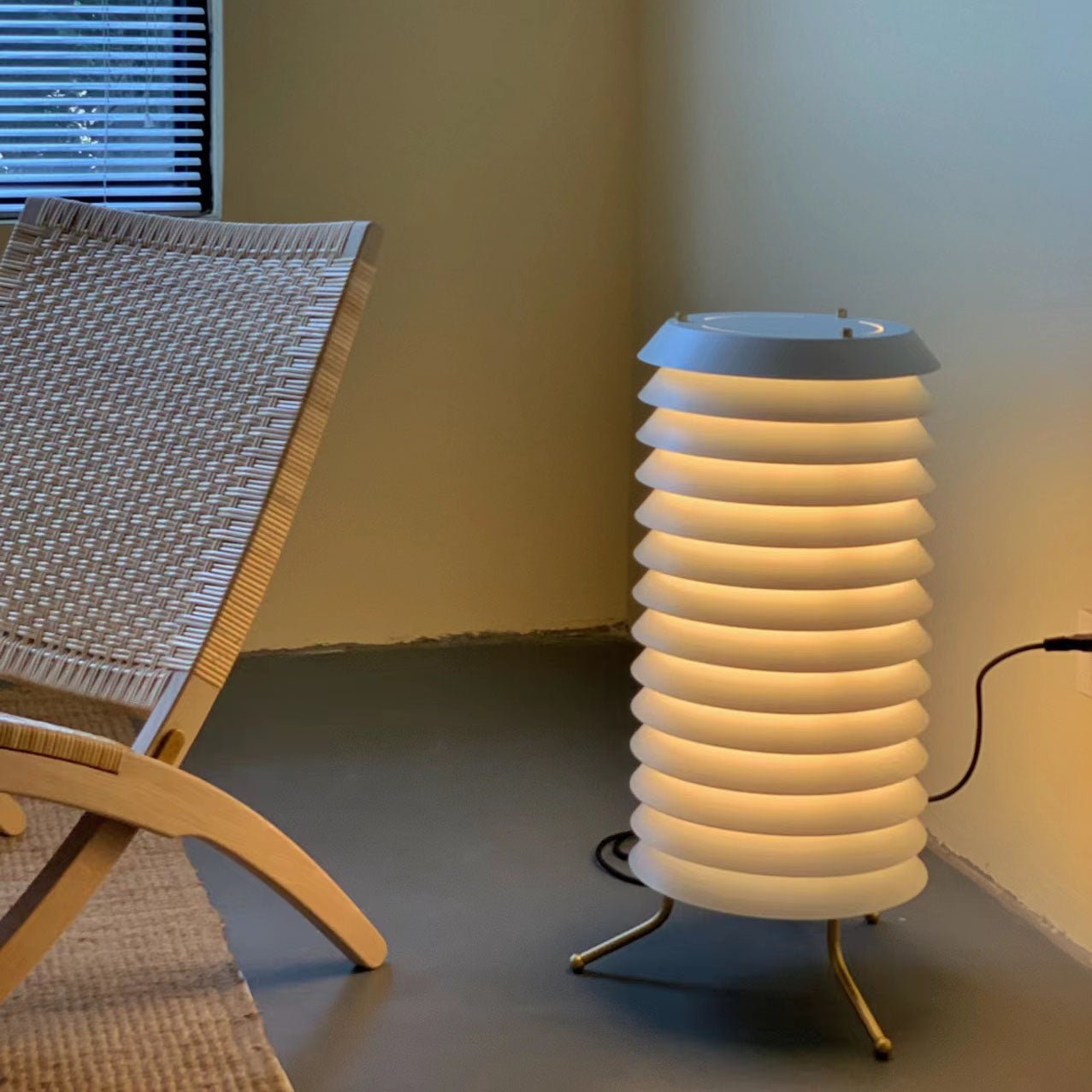 Kora Lattice Scandinavian Table Lamp-Neutral Decor