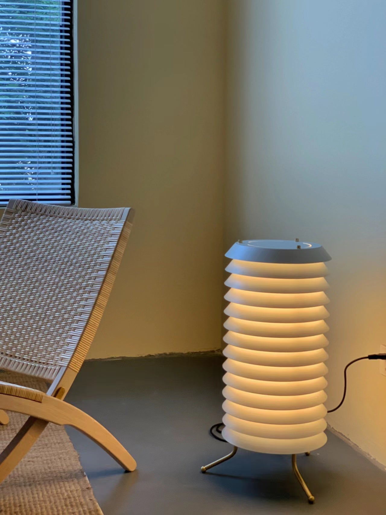Kora Lattice Scandinavian Table Lamp-Neutral Decor