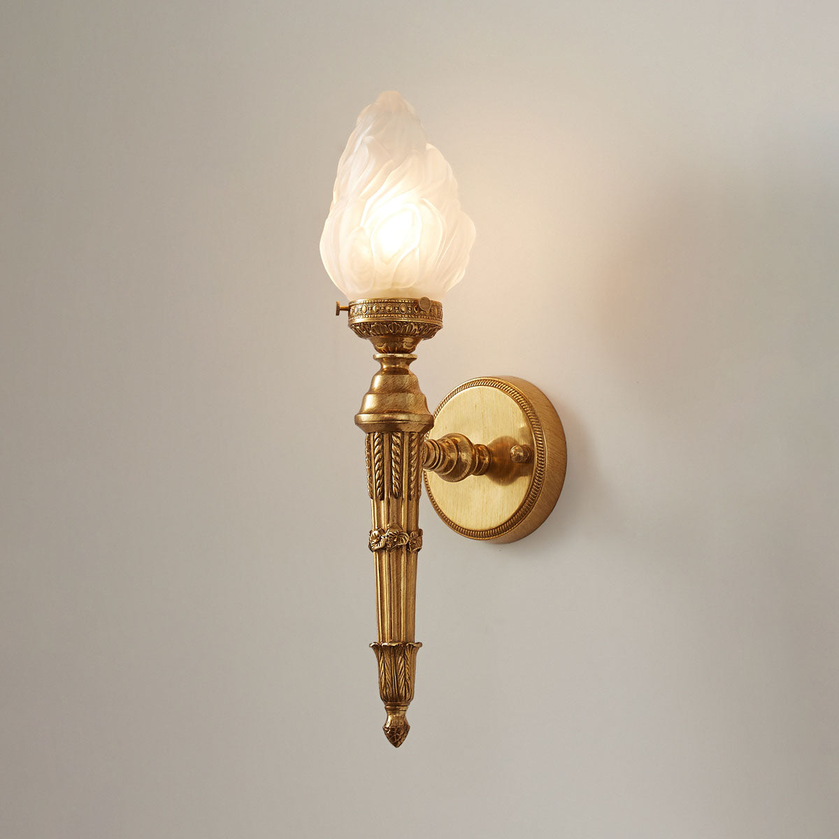 Close-up on the texture of the brass body.