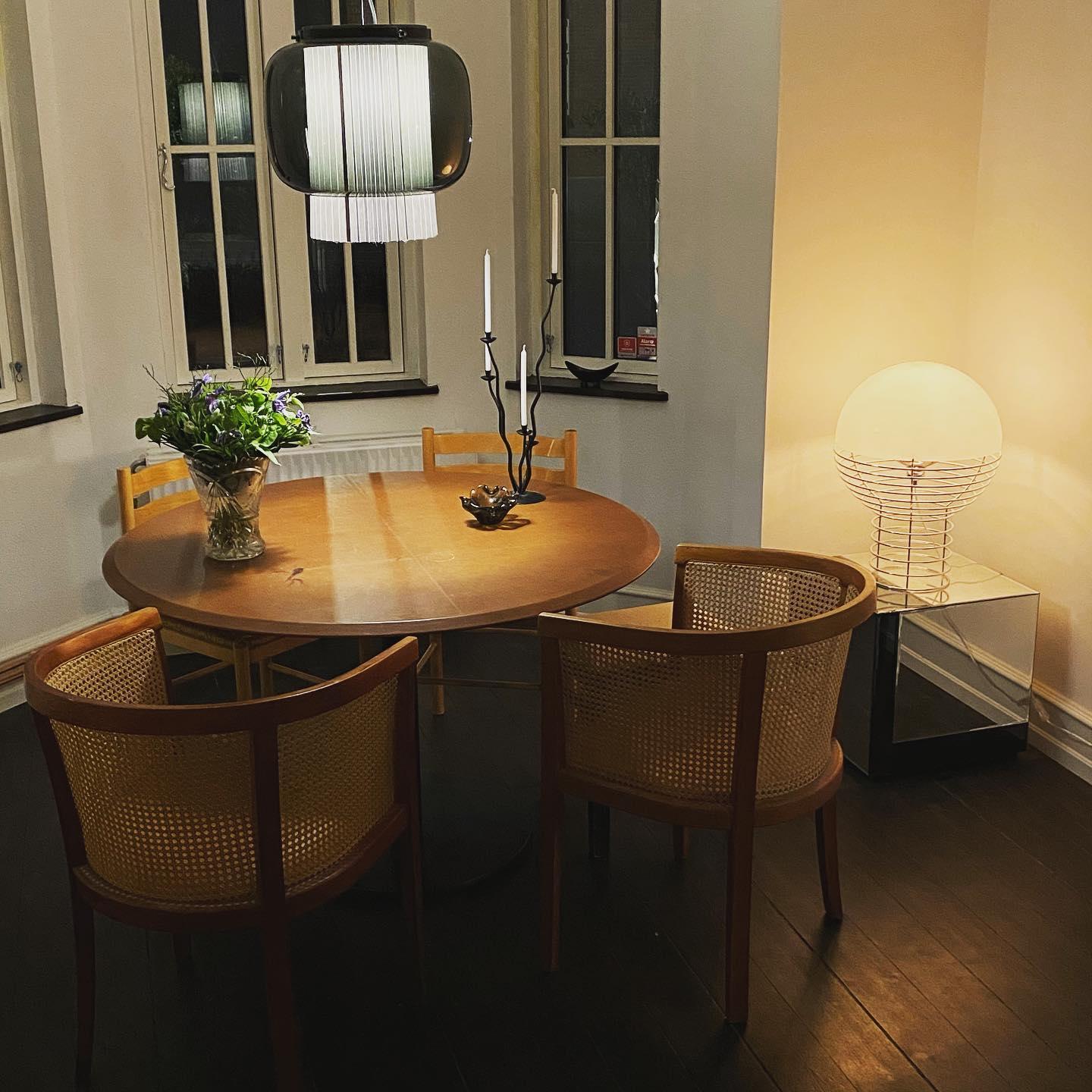 Auren Modern Glass Pendant Lamp-Neutral Decor