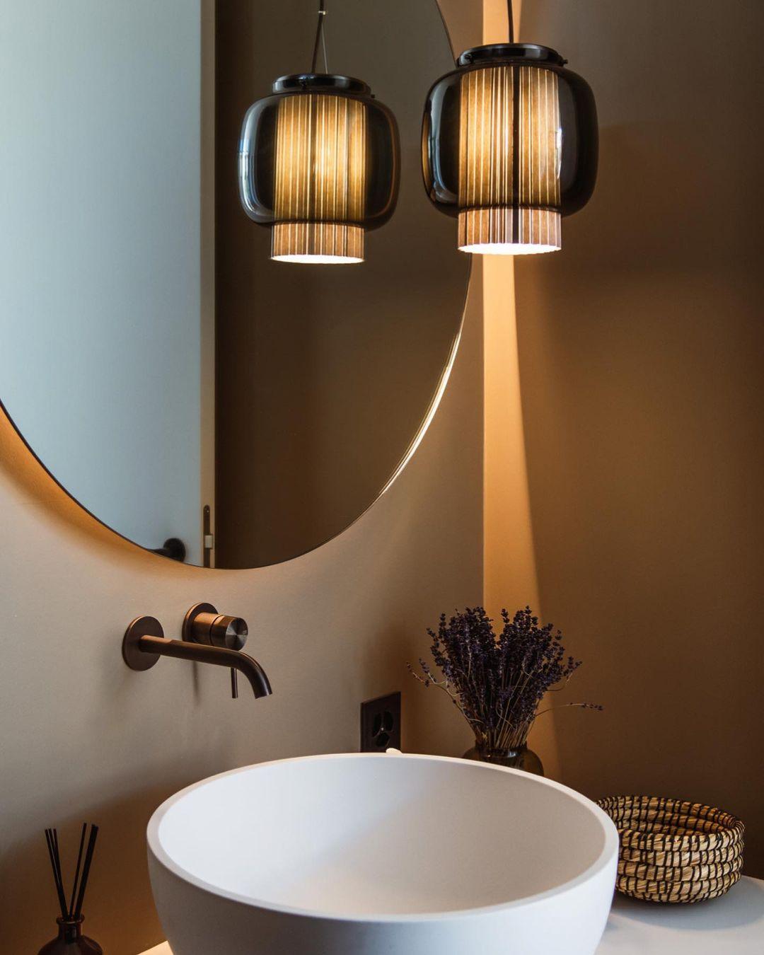 Auren Modern Glass Pendant Lamp-Neutral Decor