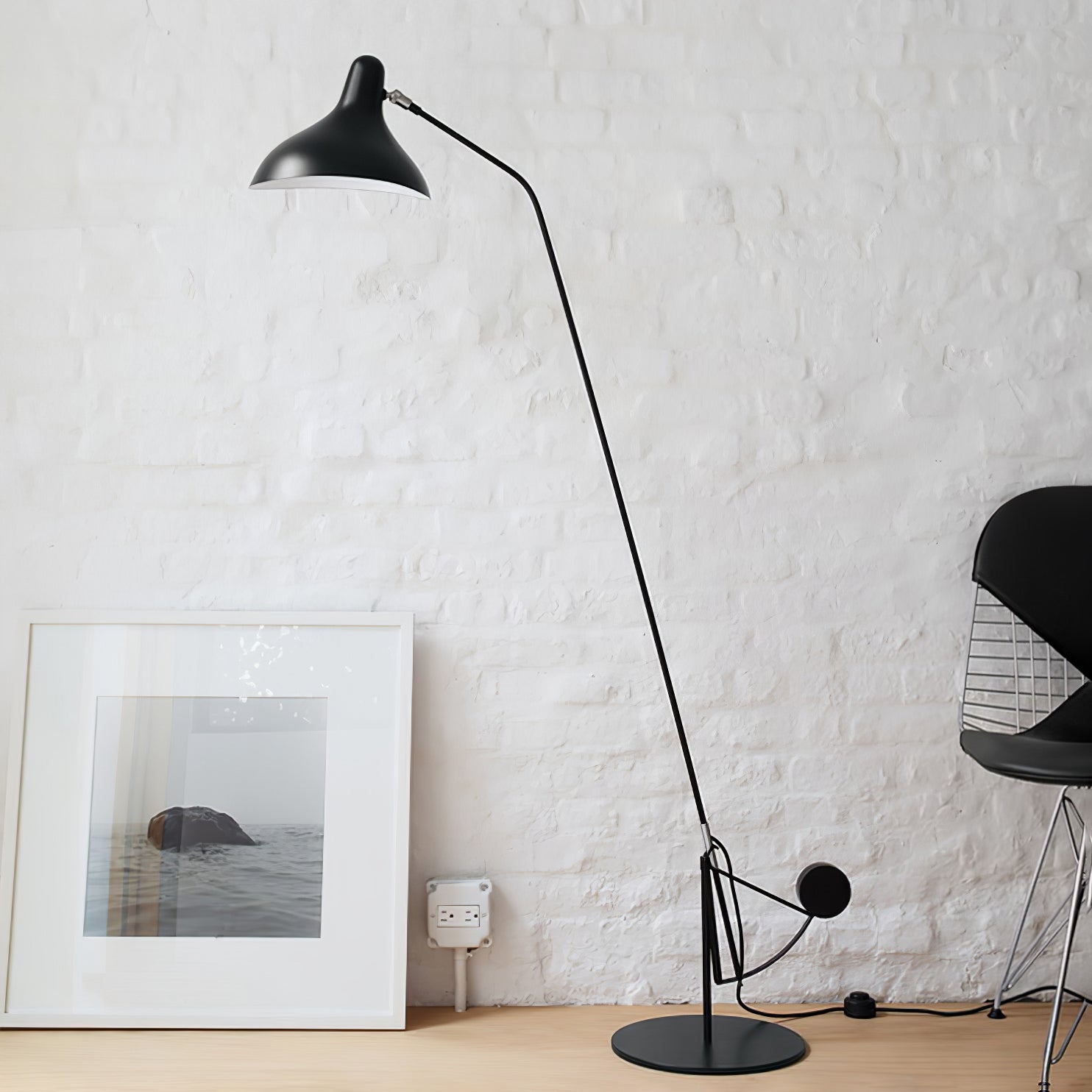 ArcMotion Mantis Arm Floor Lamp-Neutral Decor