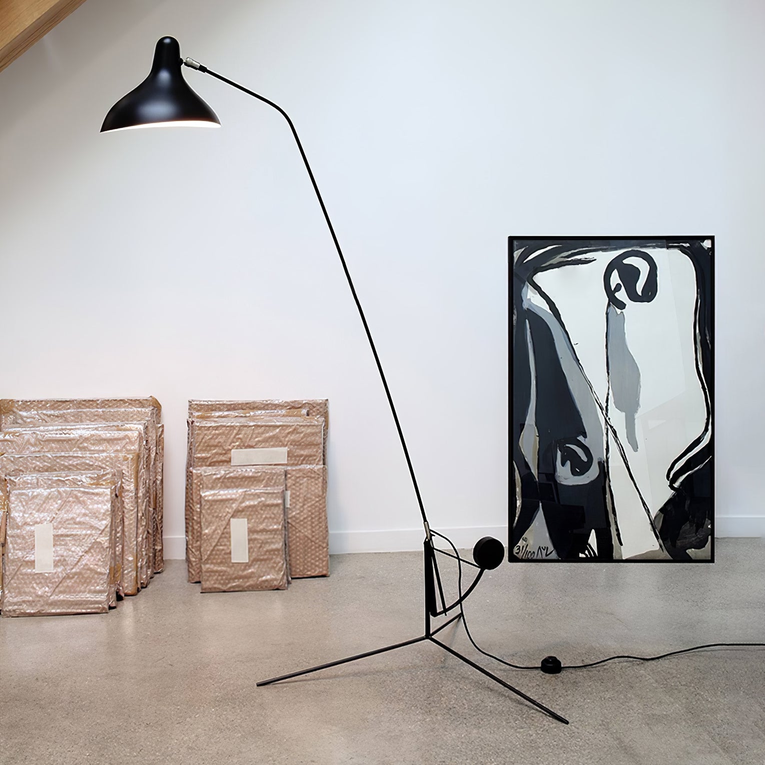ArcMotion Mantis Arm Floor Lamp-Neutral Decor
