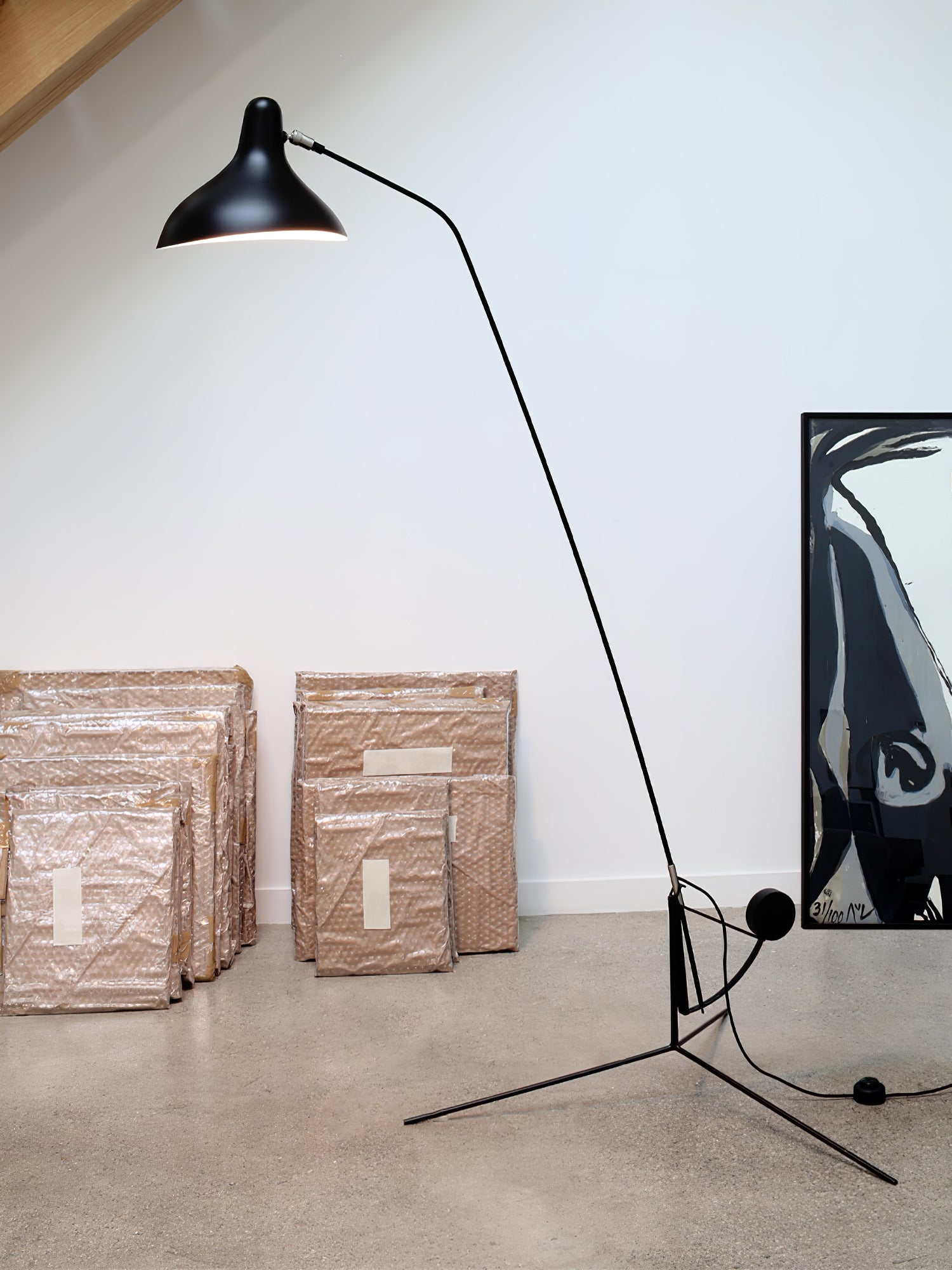 ArcMotion Mantis Arm Floor Lamp-Neutral Decor