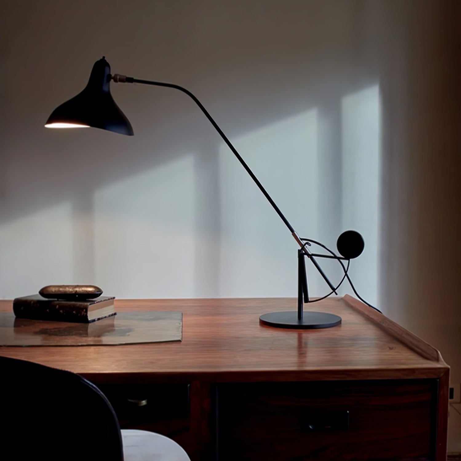 Sfera Industrial Table Lamp-Neutral Decor