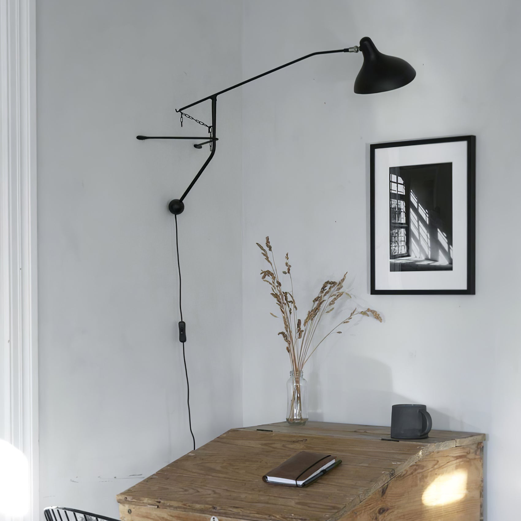 Ivsolarae Modern Minimalist Arm Wall Lamp-Neutral Decor