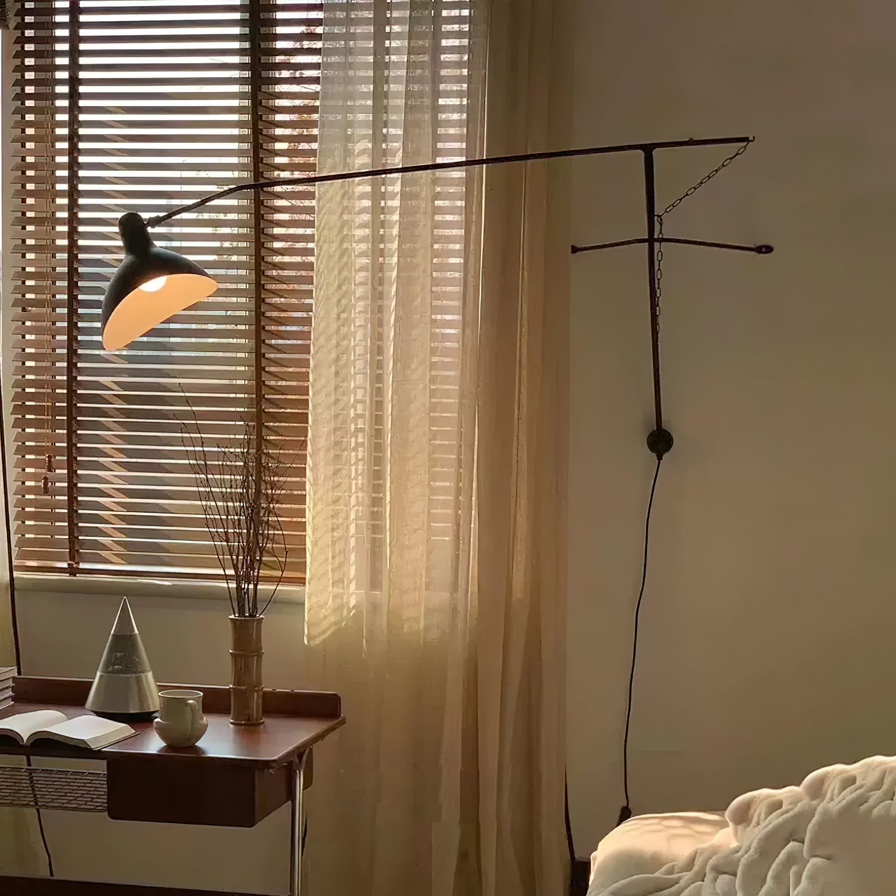Cedric Wall Lamp