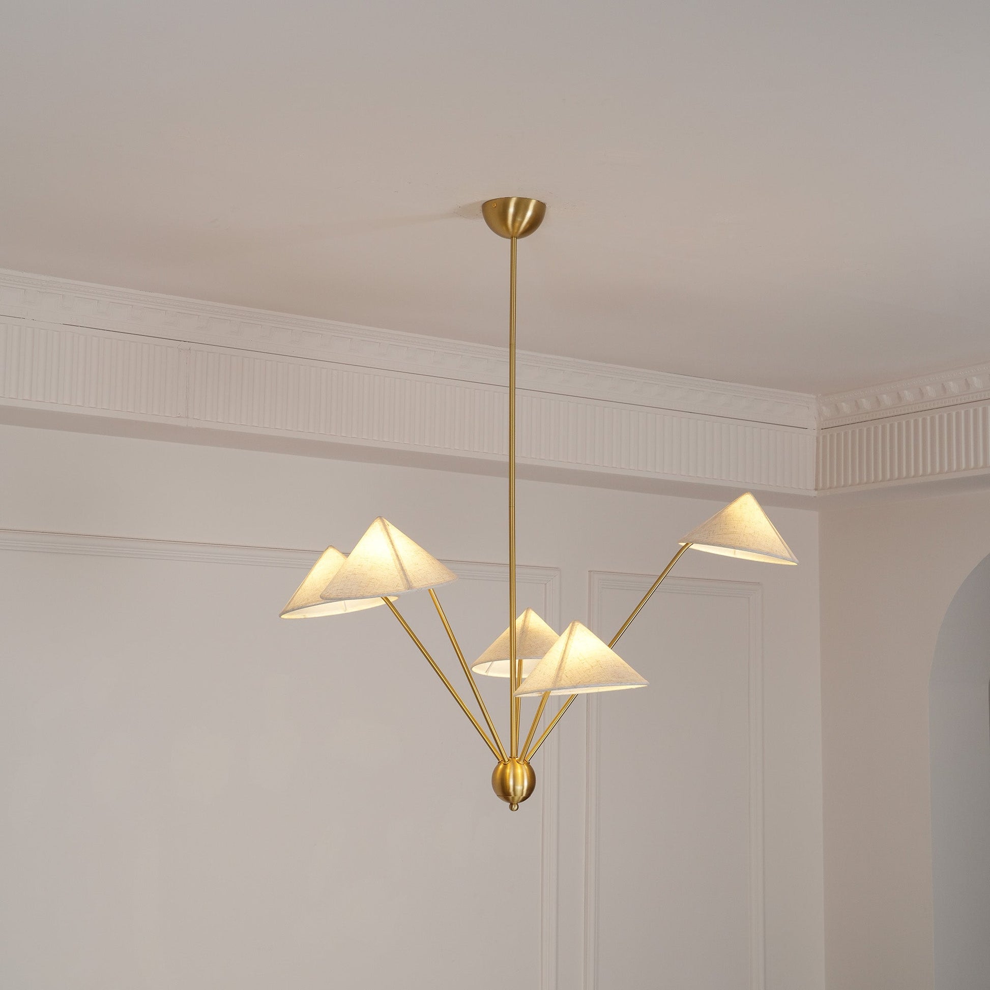 Lustra Chandelier Brass Curved Beige-Neutral Decor