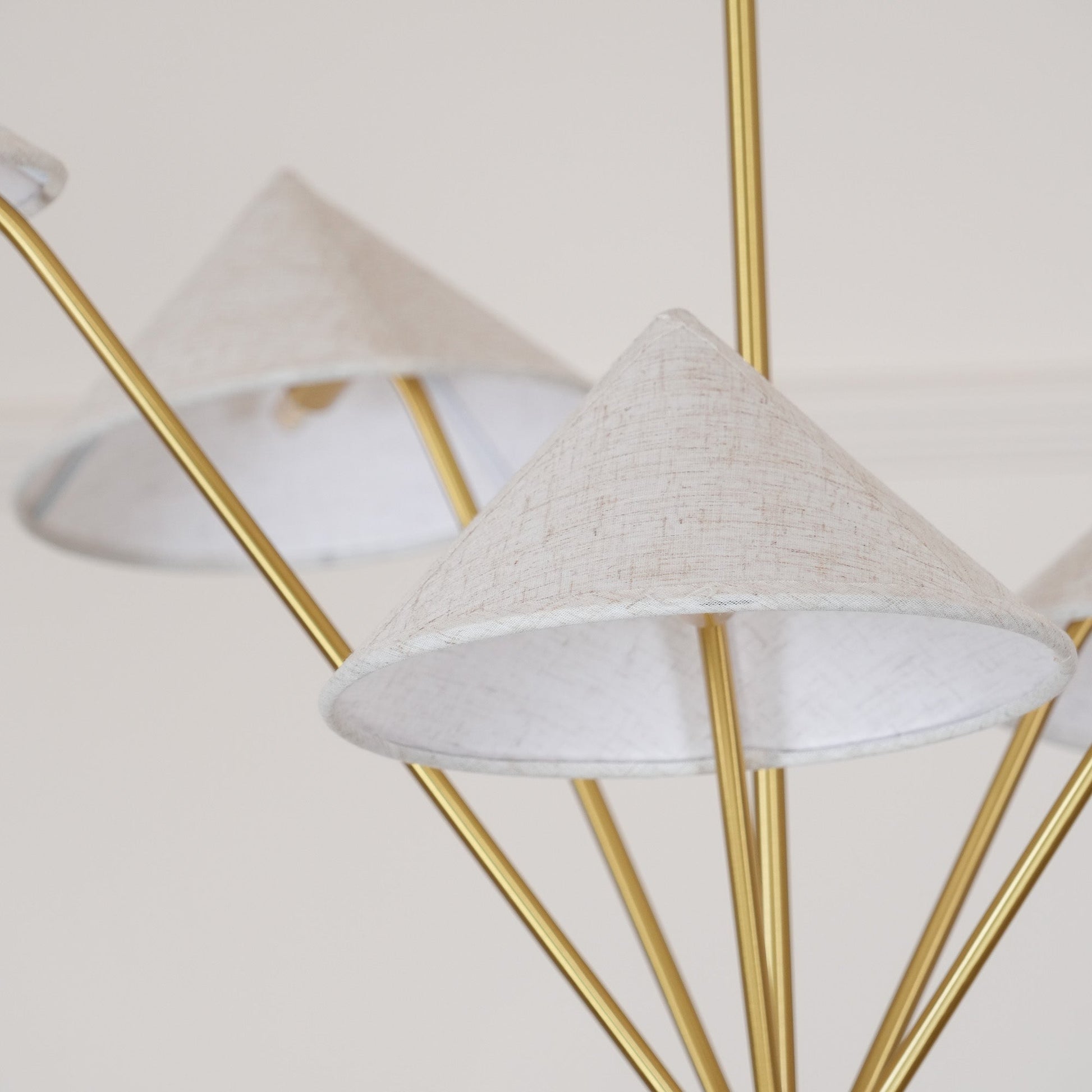Lustra Chandelier Brass Curved Beige-Neutral Decor