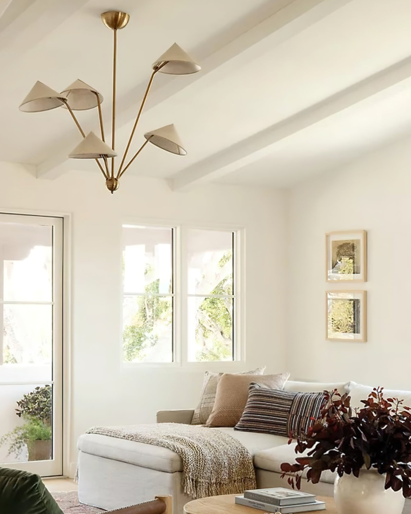 Lustra Chandelier Brass Curved Beige-Neutral Decor