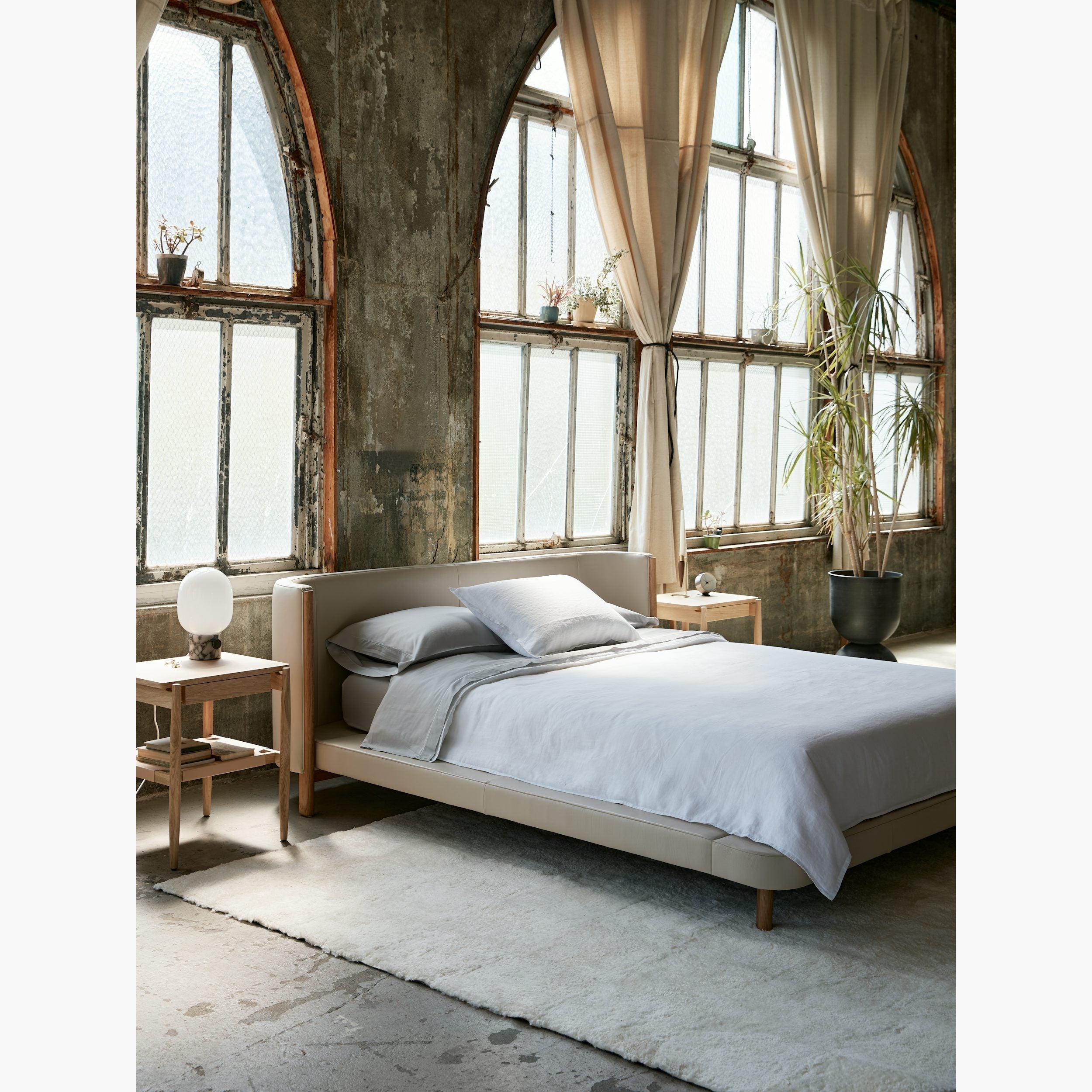 Luna Table Lamp