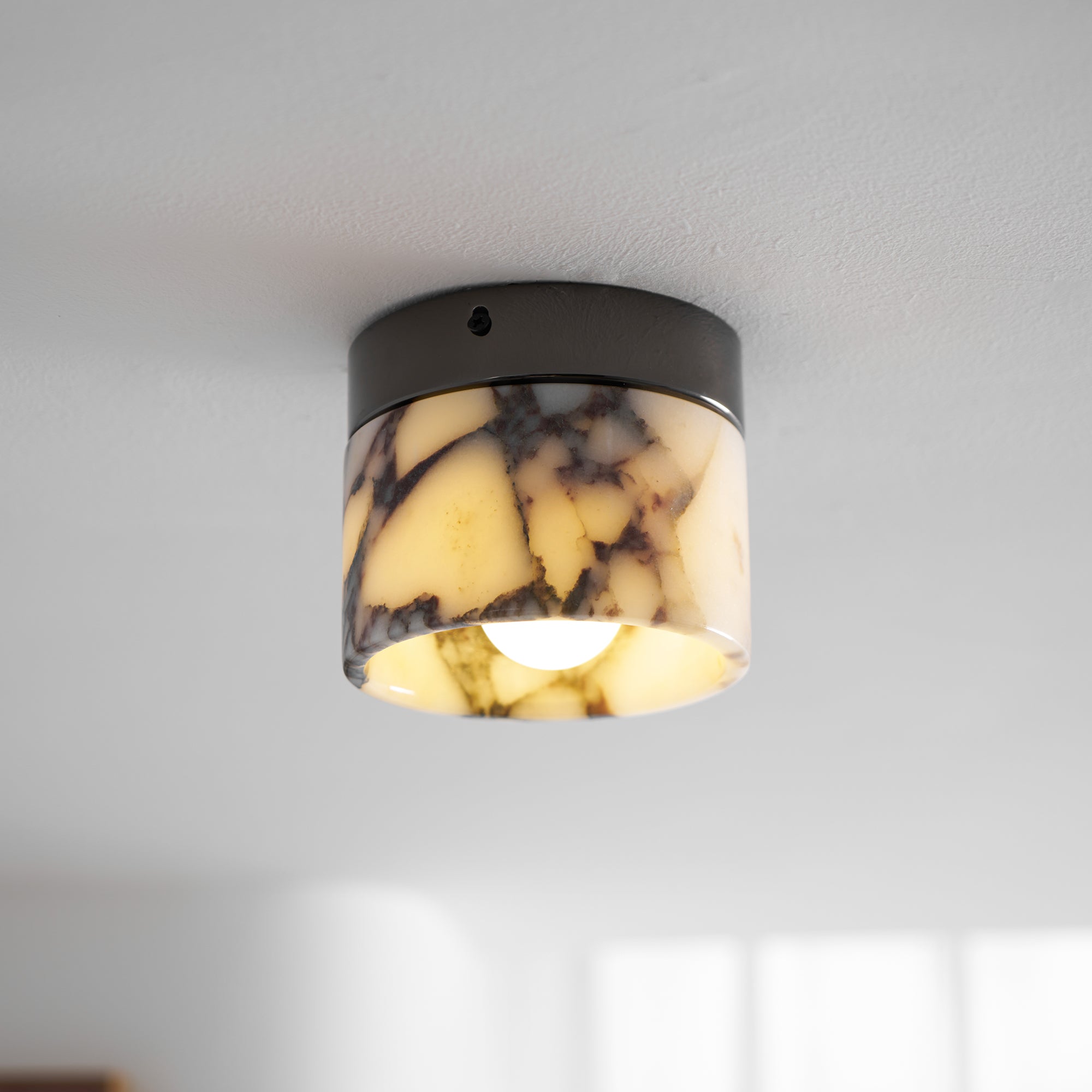 Ivinir Round Marble Ceiling Lamp-Neutral Decor