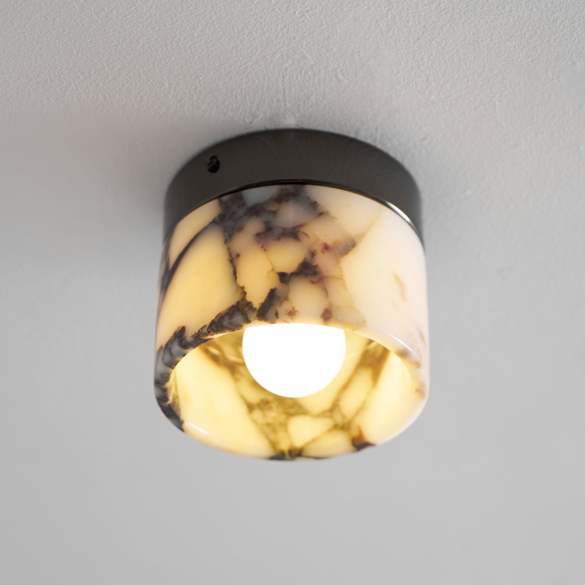 Ivinir Round Marble Ceiling Lamp-Neutral Decor