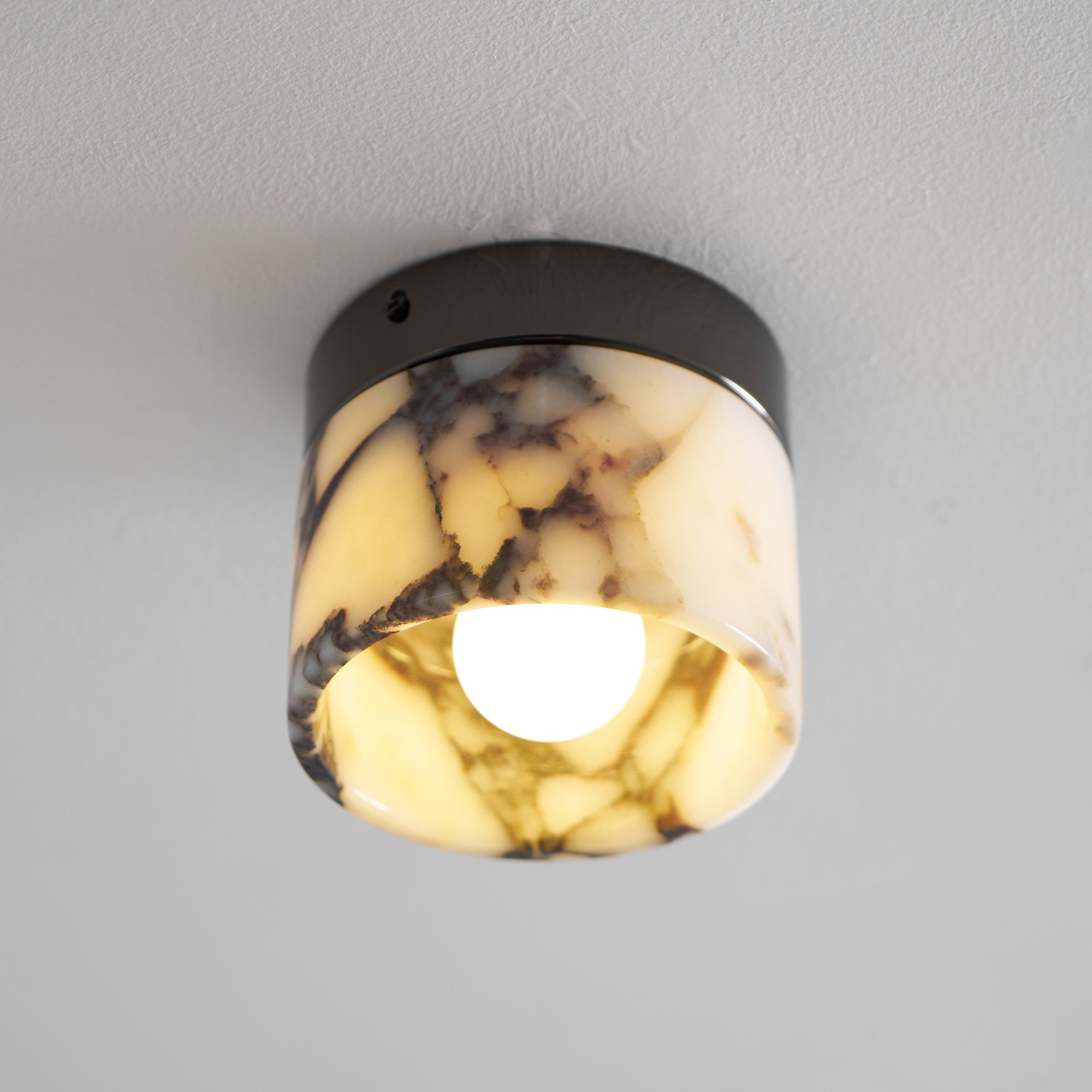 Ivinir Round Marble Ceiling Lamp-Neutral Decor
