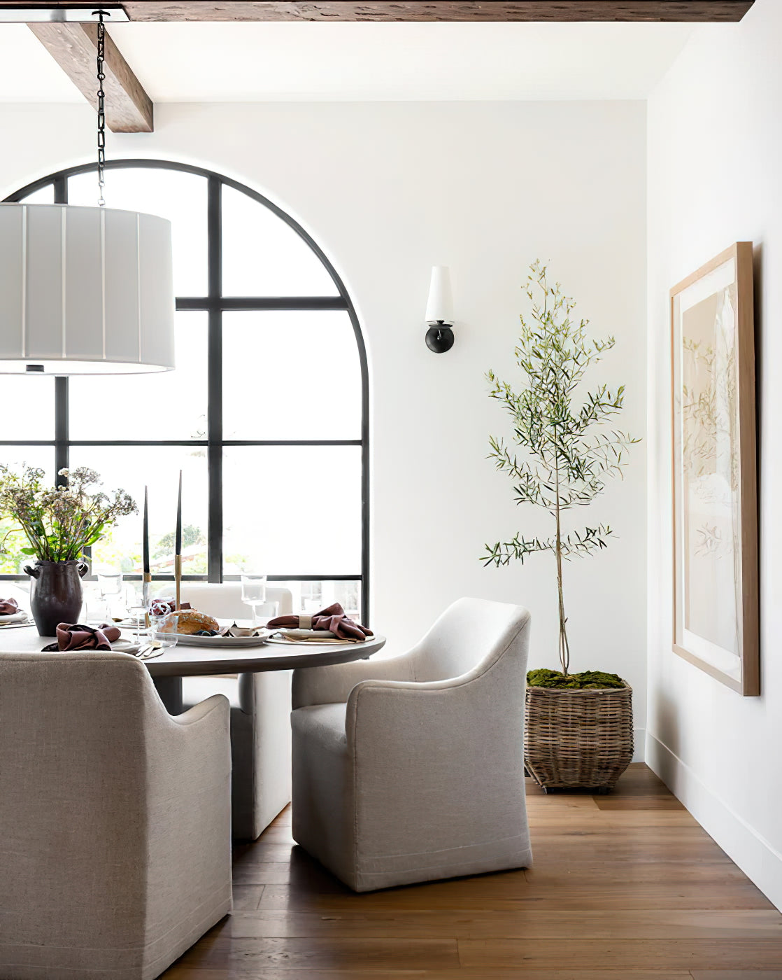 Nora Wall Lamp