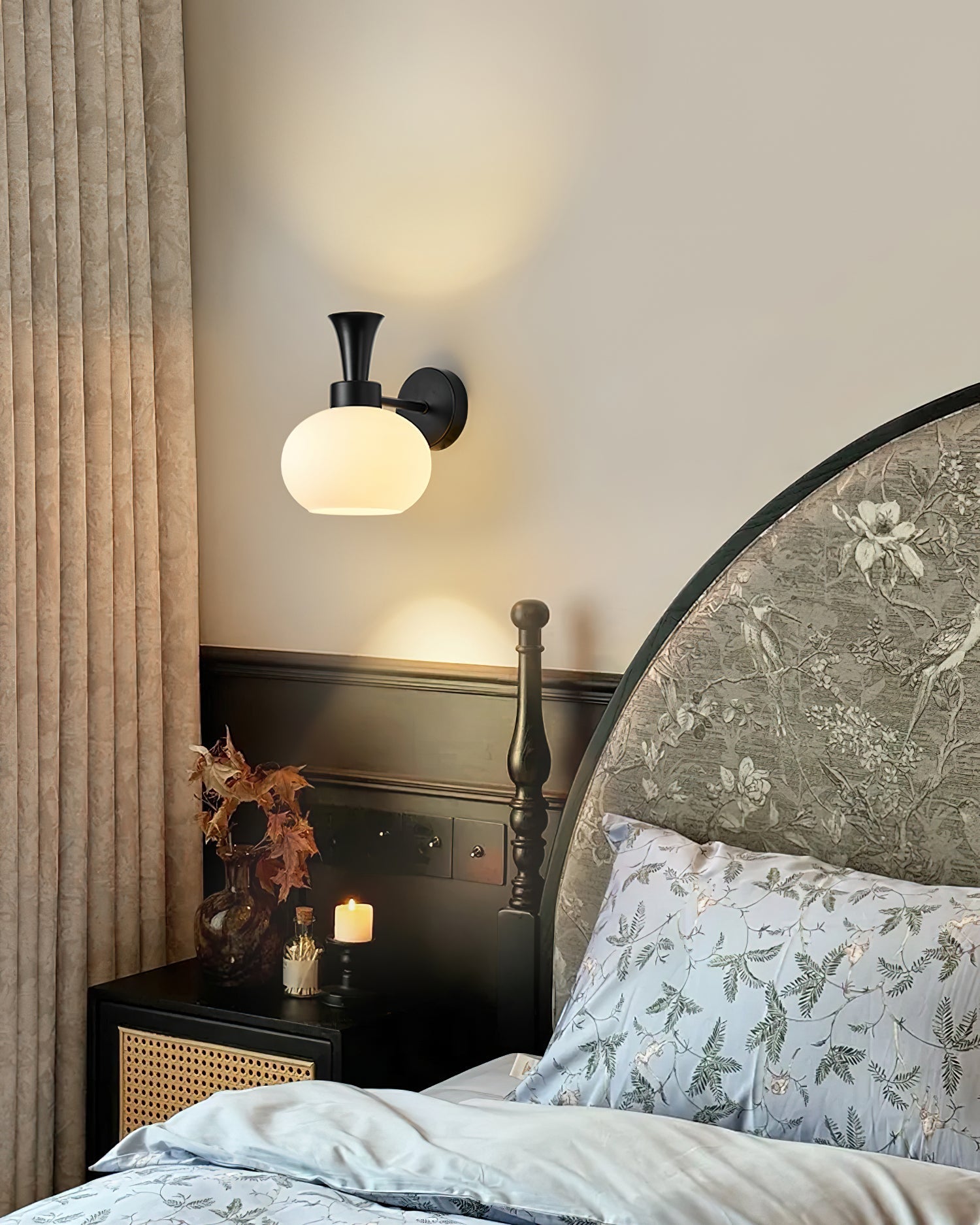 Barnaby Wall Lamp