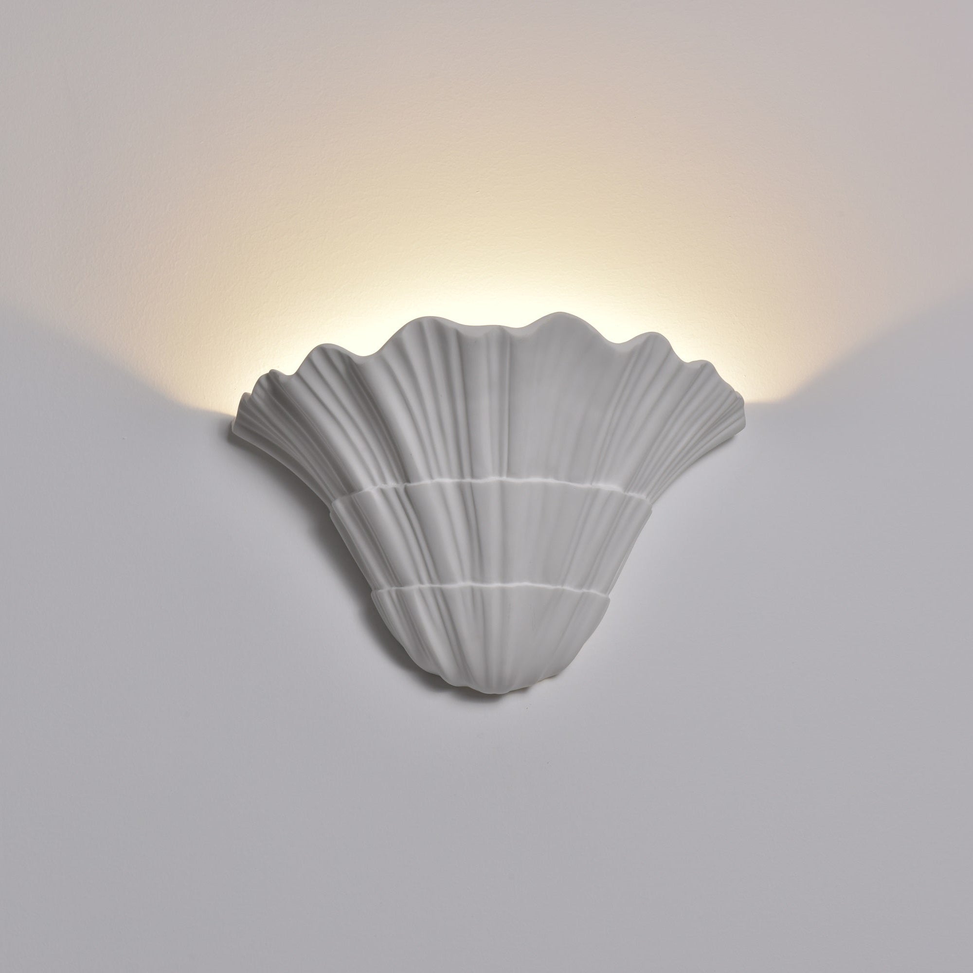 Lydia Modern Wall Light-Neutral Decor