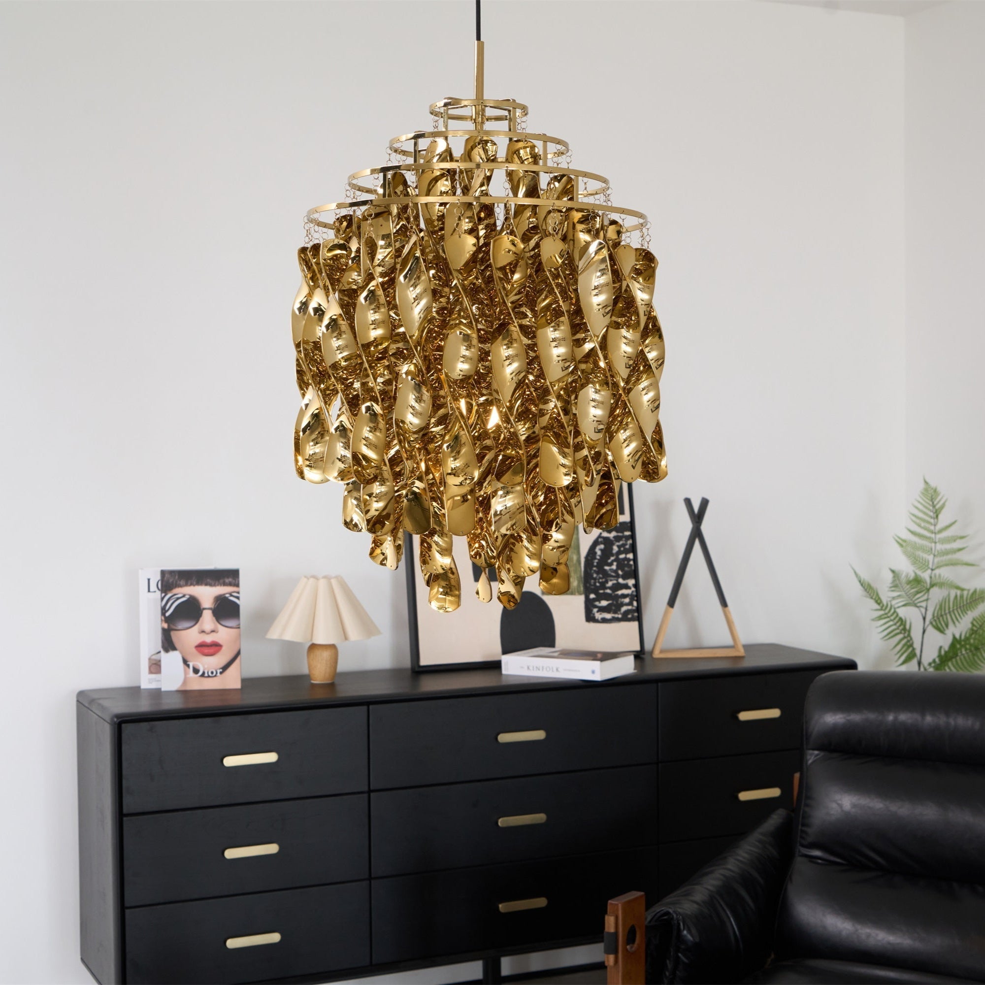 Isoran Luxe Acrylic Chandelier-Neutral Decor