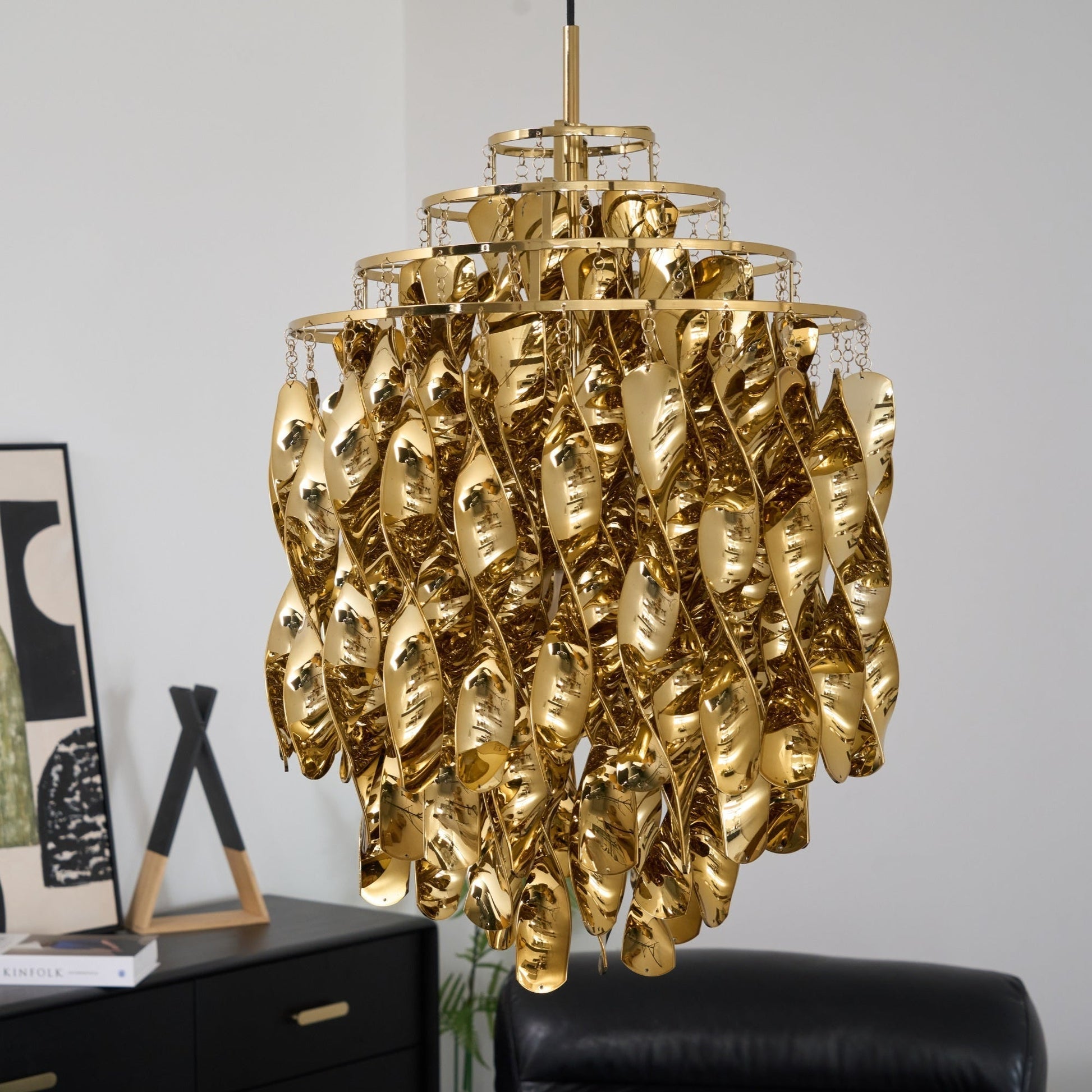 Isoran Luxe Acrylic Chandelier-Neutral Decor