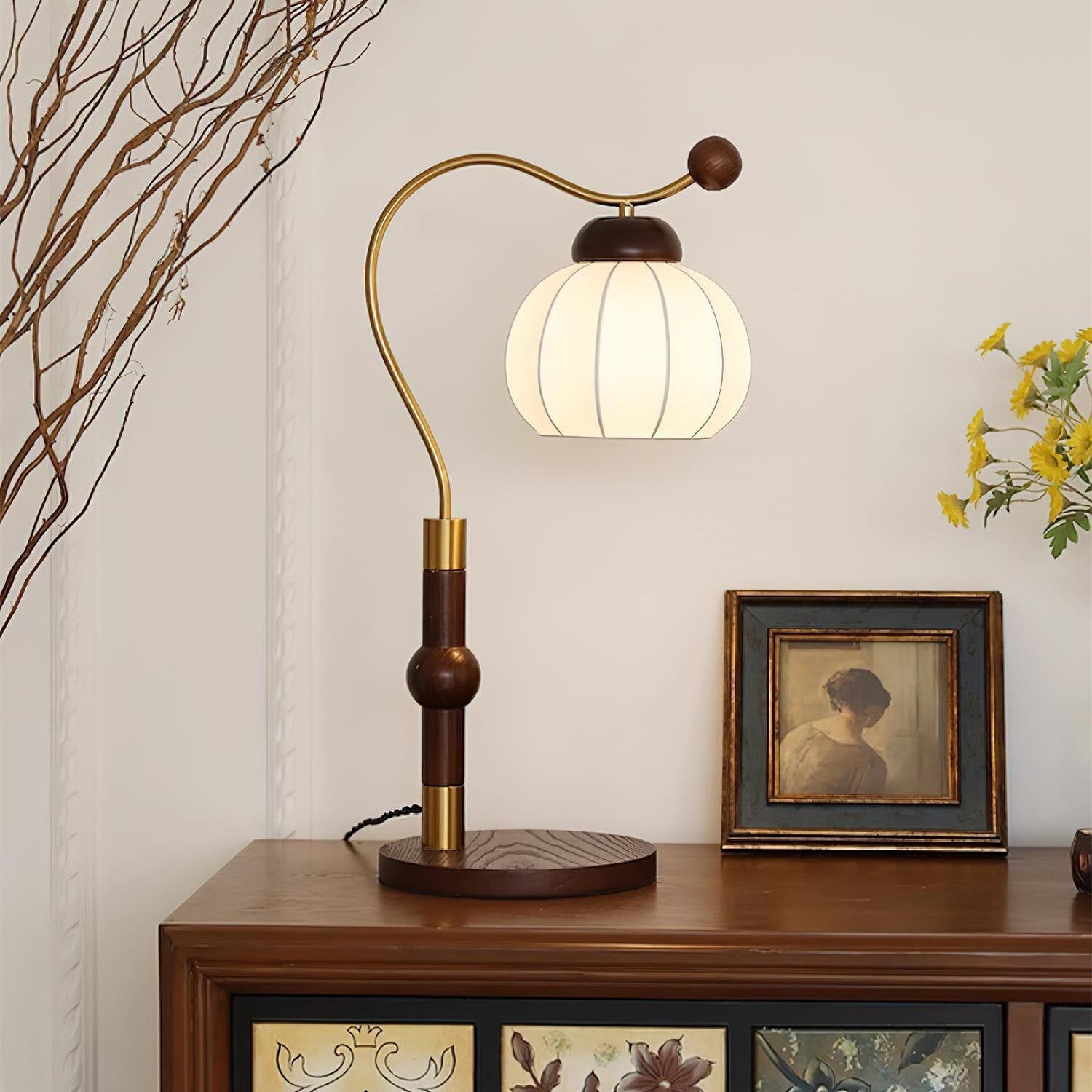Irisius Table Lamp