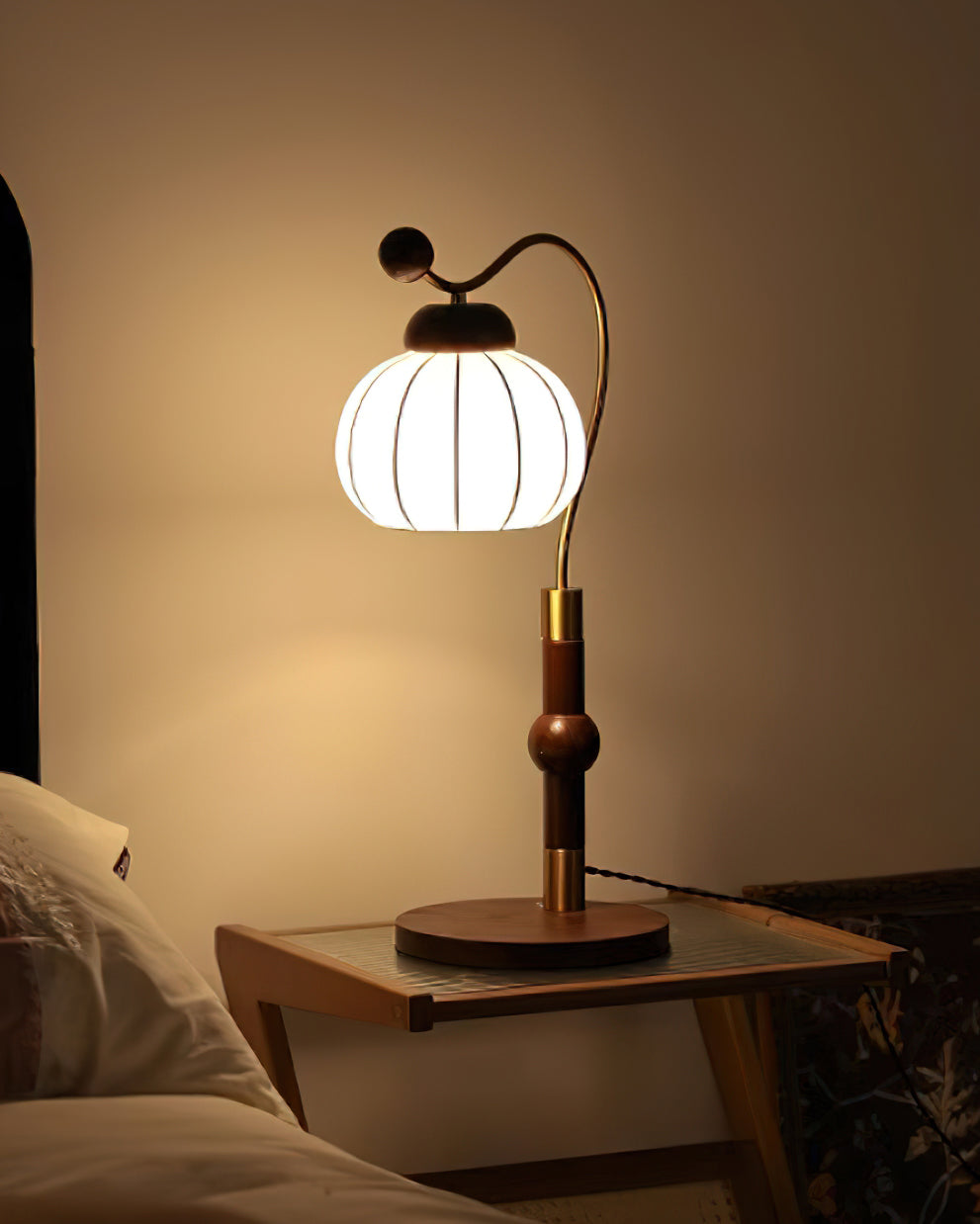 Irisius Table Lamp