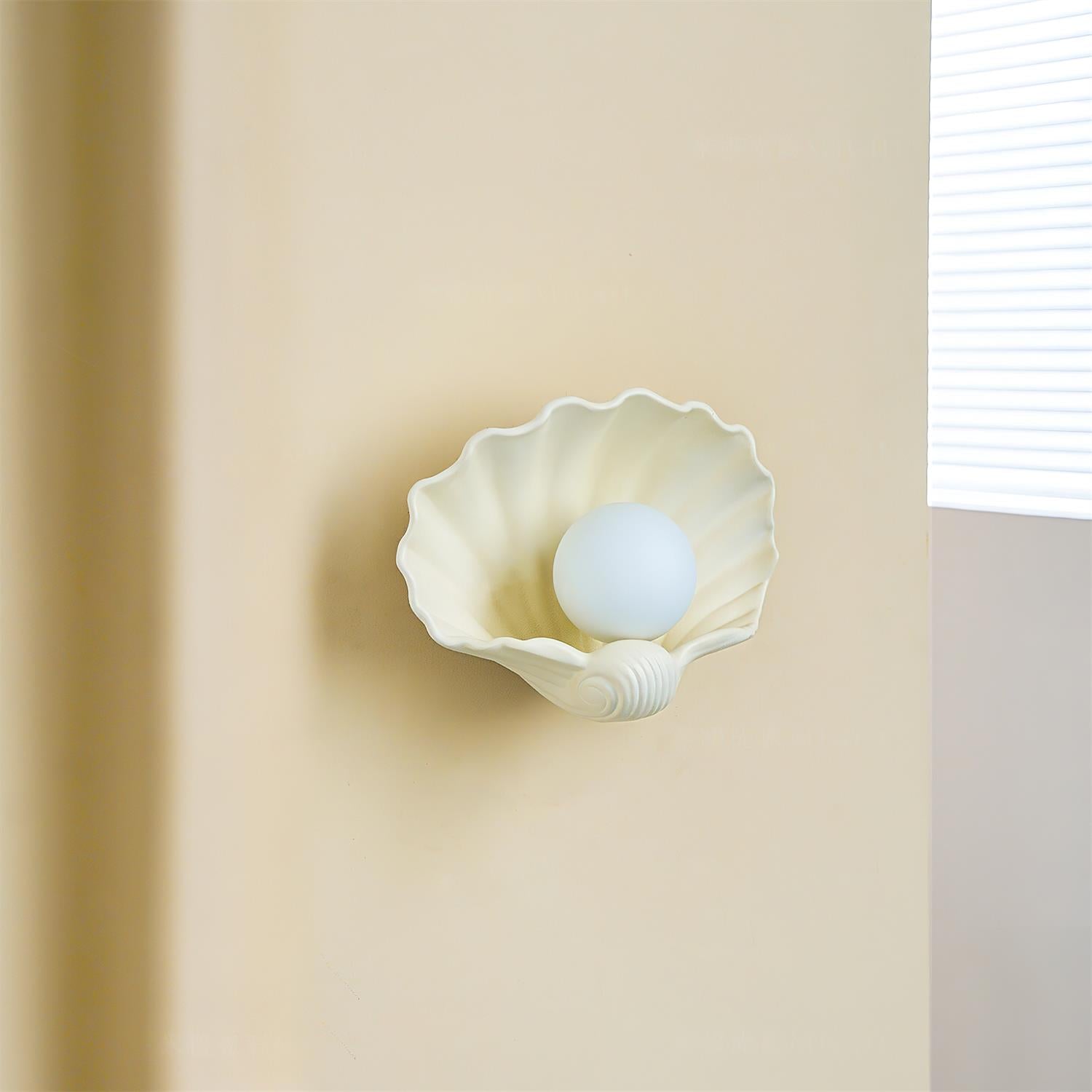 Pearlia Wall Lamp