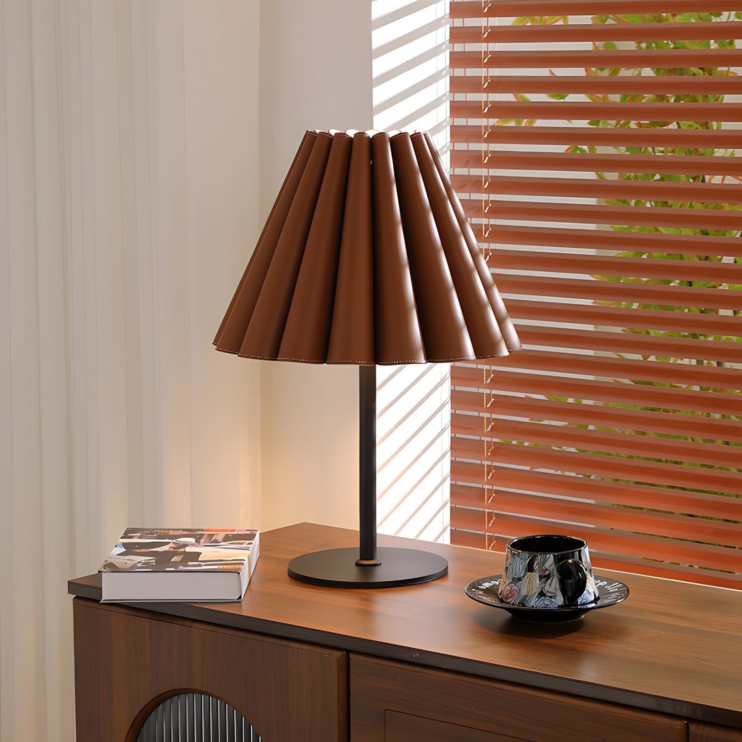 Laurel Pleat Table Light