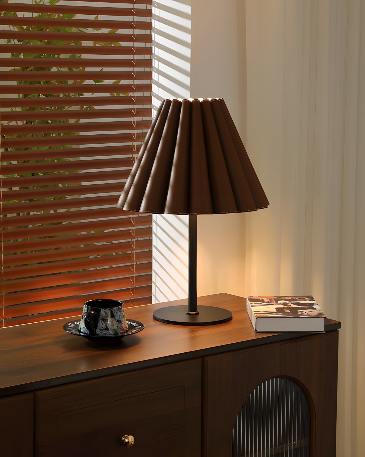 Laurel Pleat Table Light