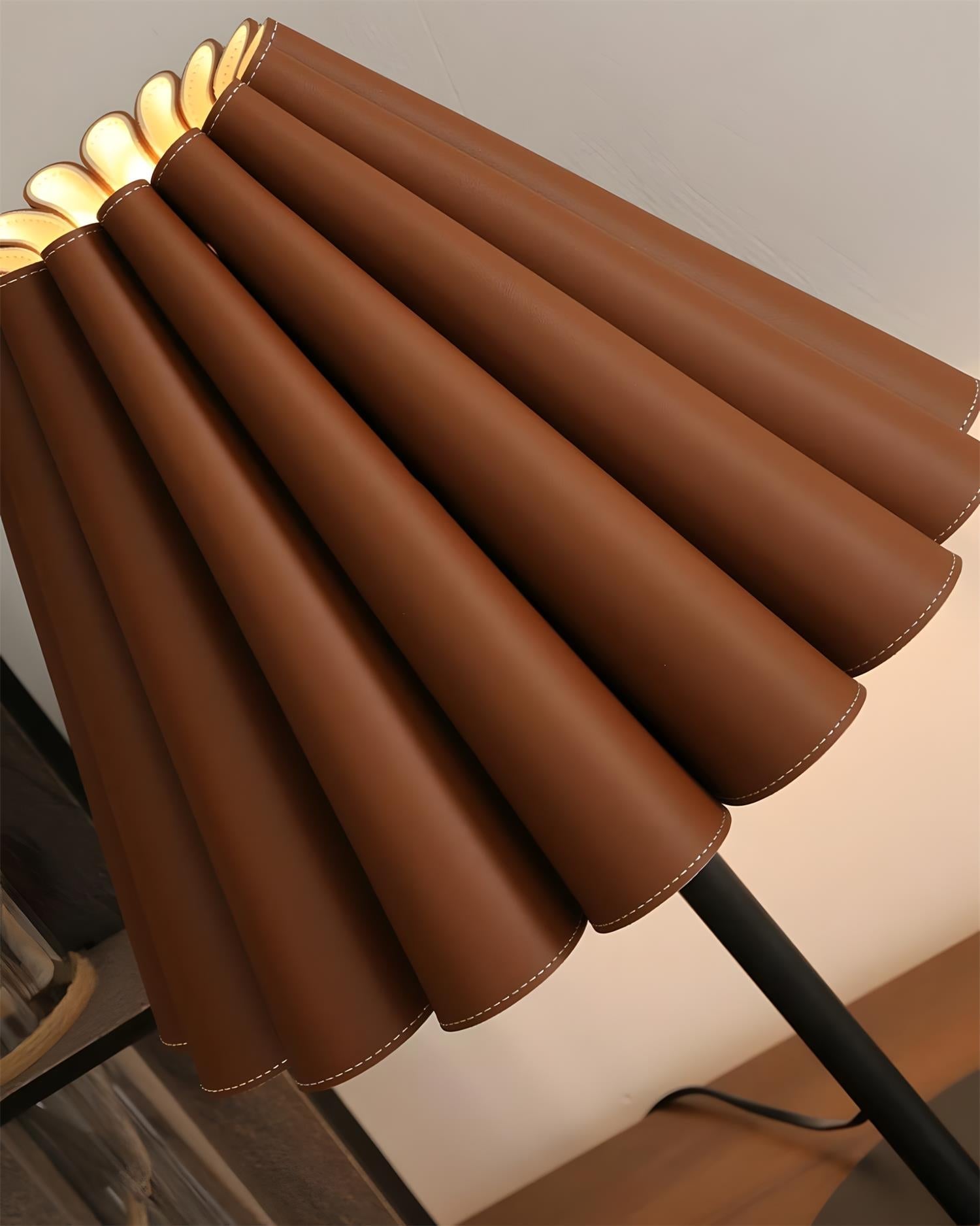 Laurel Pleat Table Light