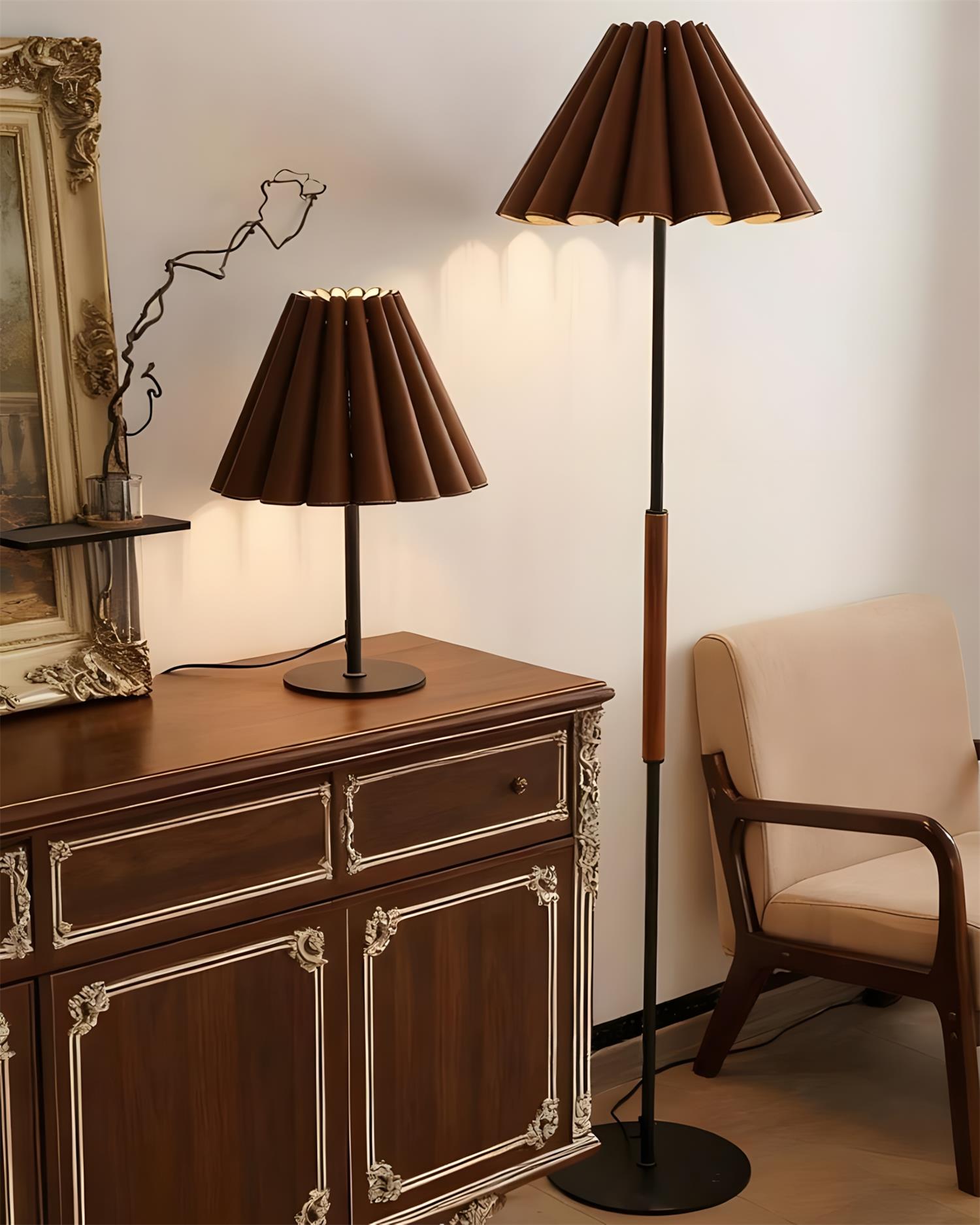 Laurel Pleat Table Light