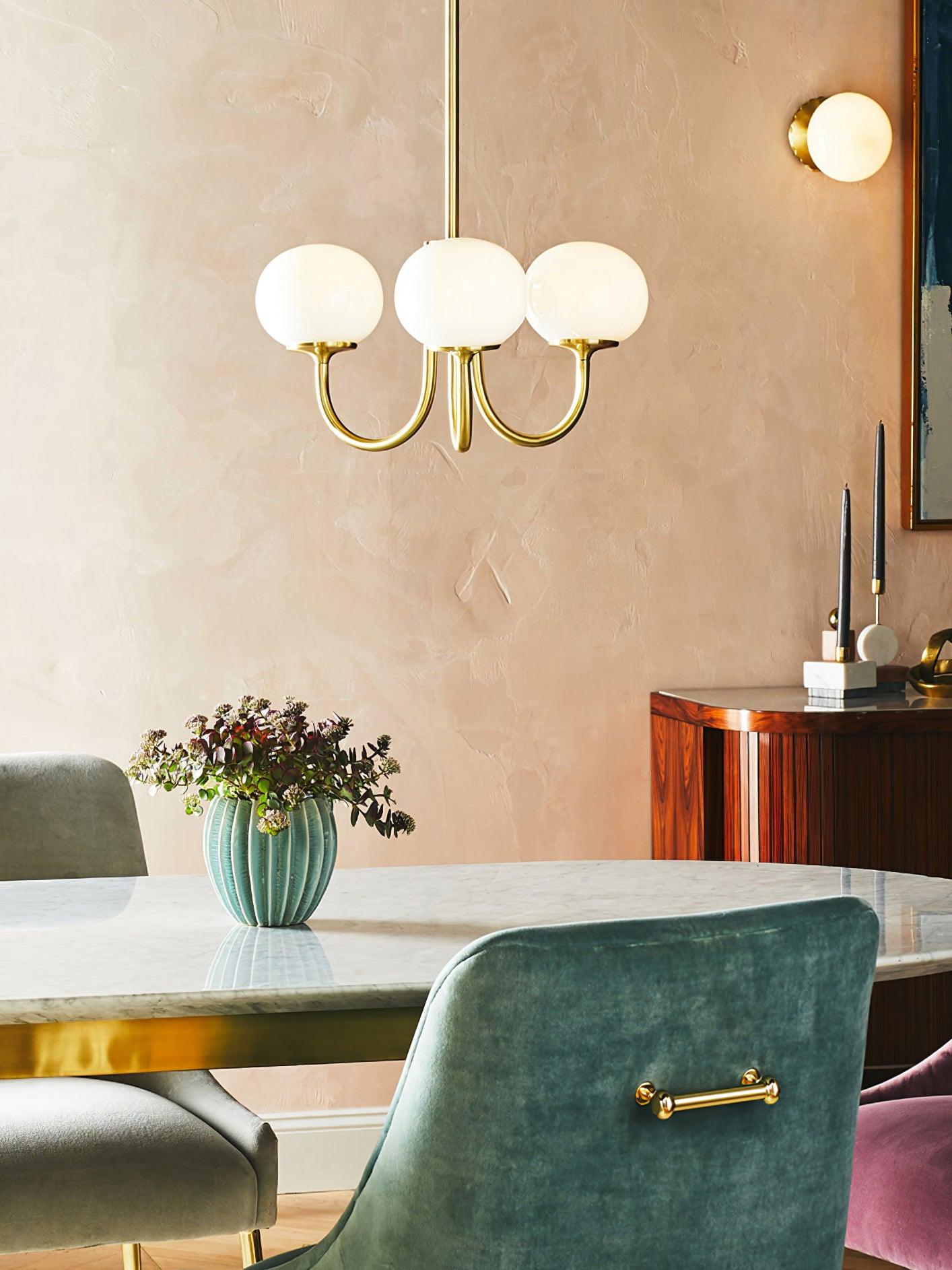 Lustra Chandelier Pink Glass Globe Gold-Neutral Decor