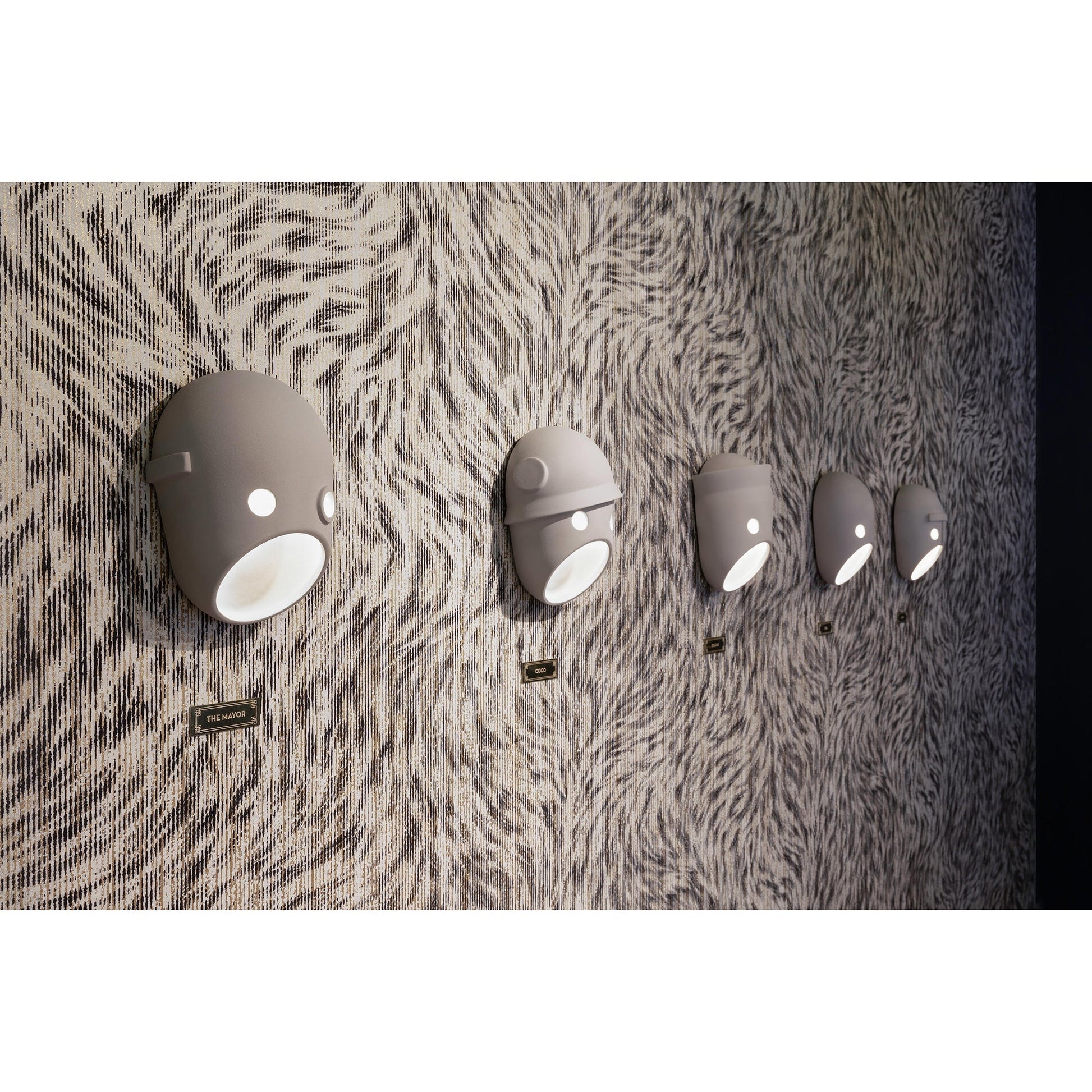 Mask Individual Creativity Resin Wall Light-Neutral Decor