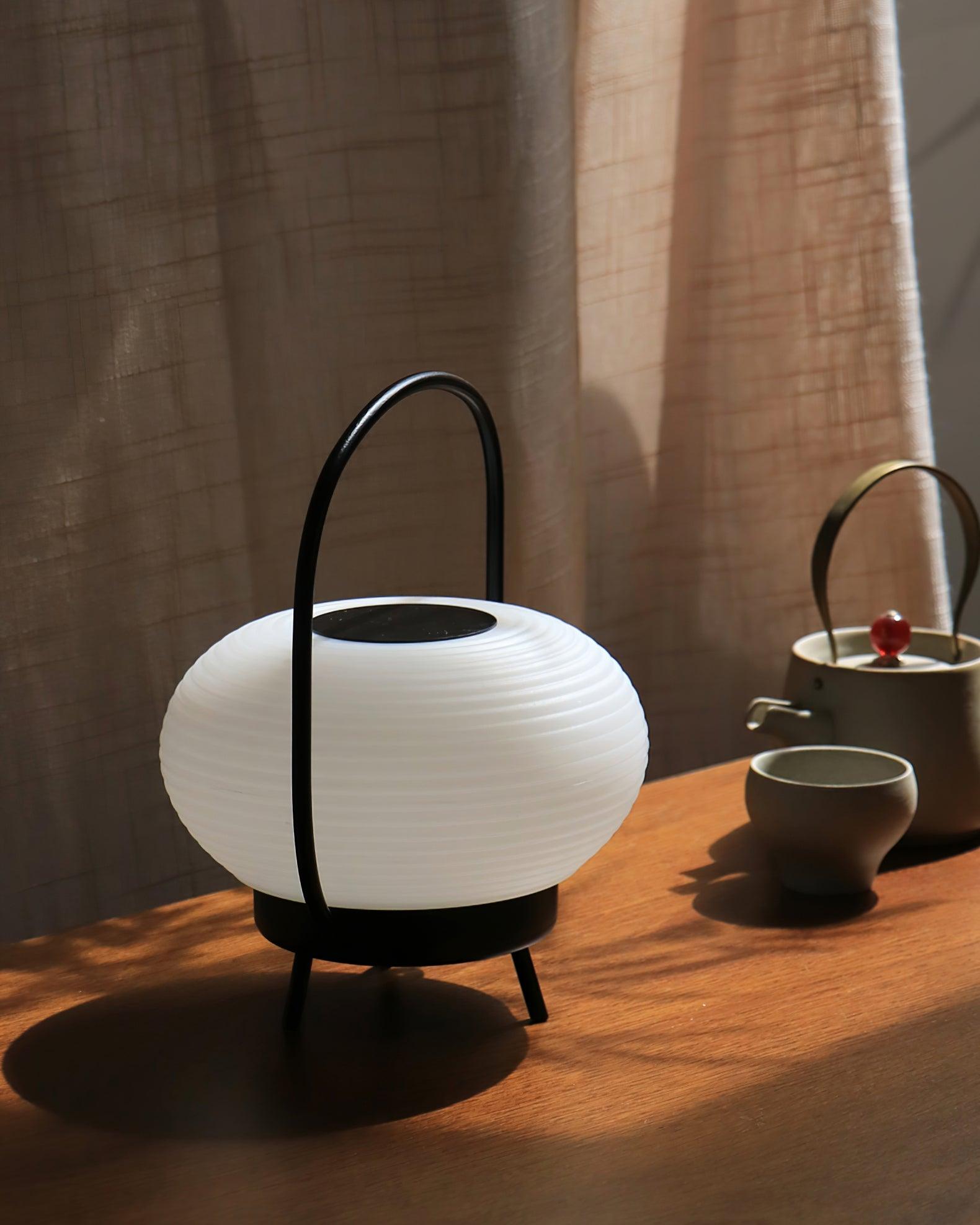 Saelan Minimalist Table Lamp-Neutral Decor