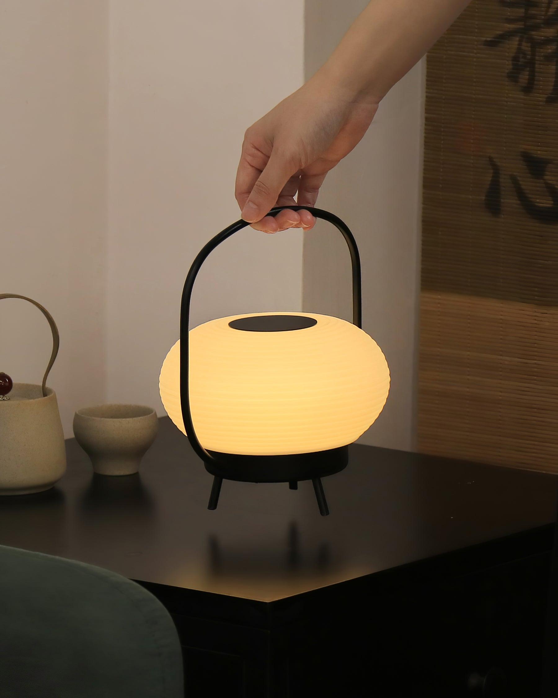 Saelan Minimalist Table Lamp-Neutral Decor