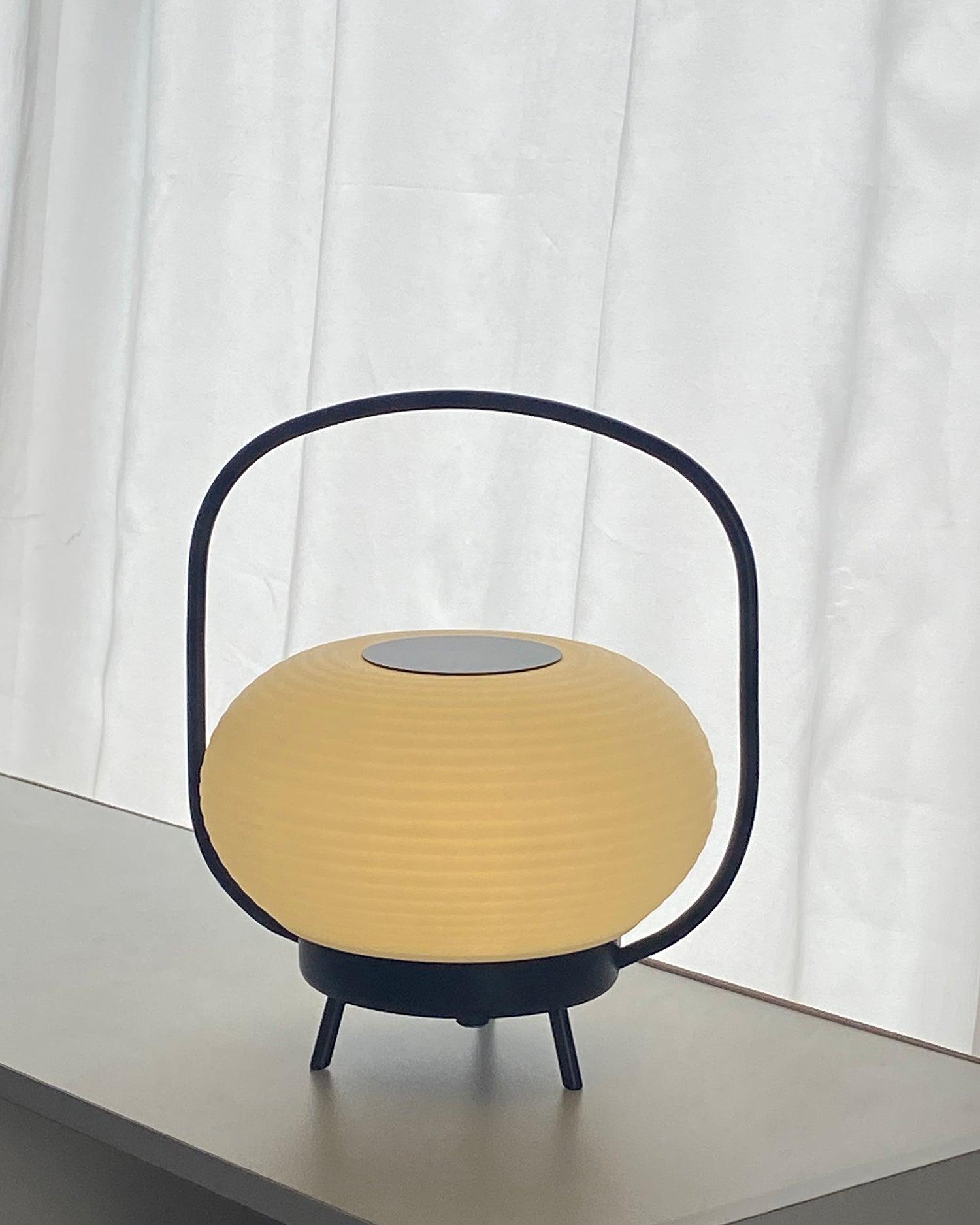 Saelan Minimalist Table Lamp-Neutral Decor