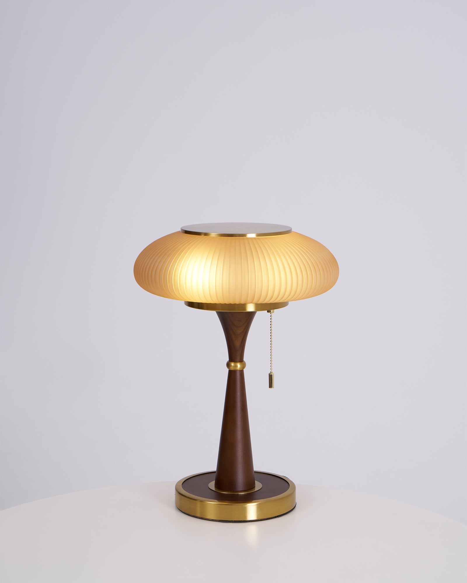 Vevelo Wood Vintage Table Lamp-Neutral Decor