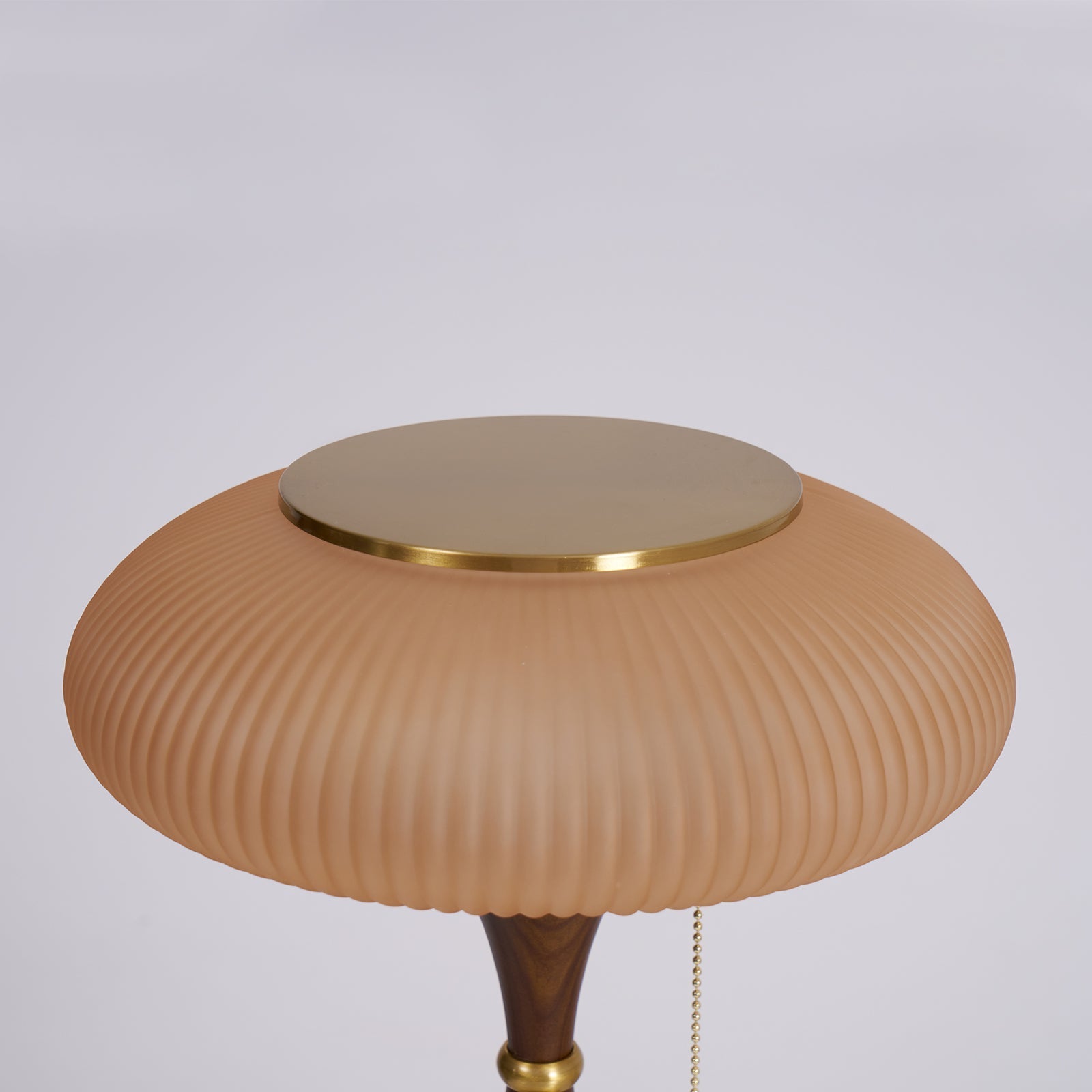 Vevelo Wood Vintage Table Lamp-Neutral Decor