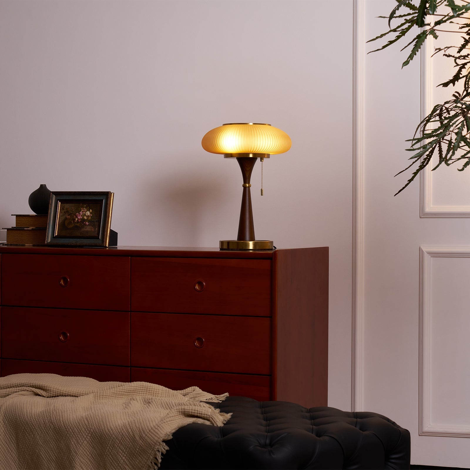 Vevelo Wood Vintage Table Lamp-Neutral Decor