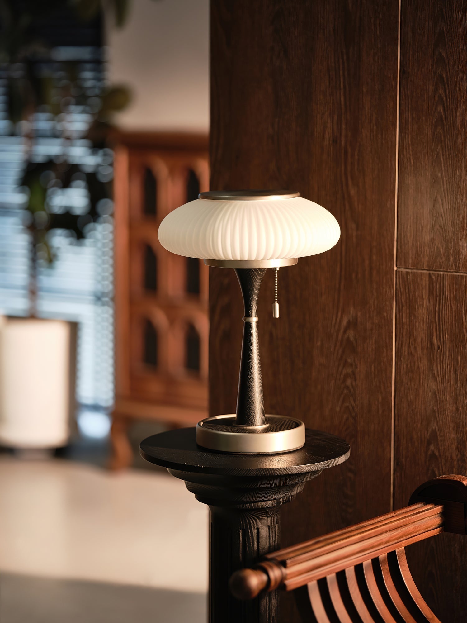 Vevelo Wood Vintage Table Lamp-Neutral Decor