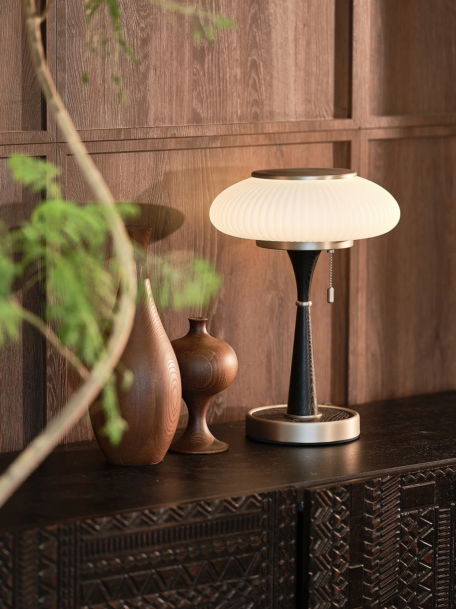 Vevelo Wood Vintage Table Lamp-Neutral Decor