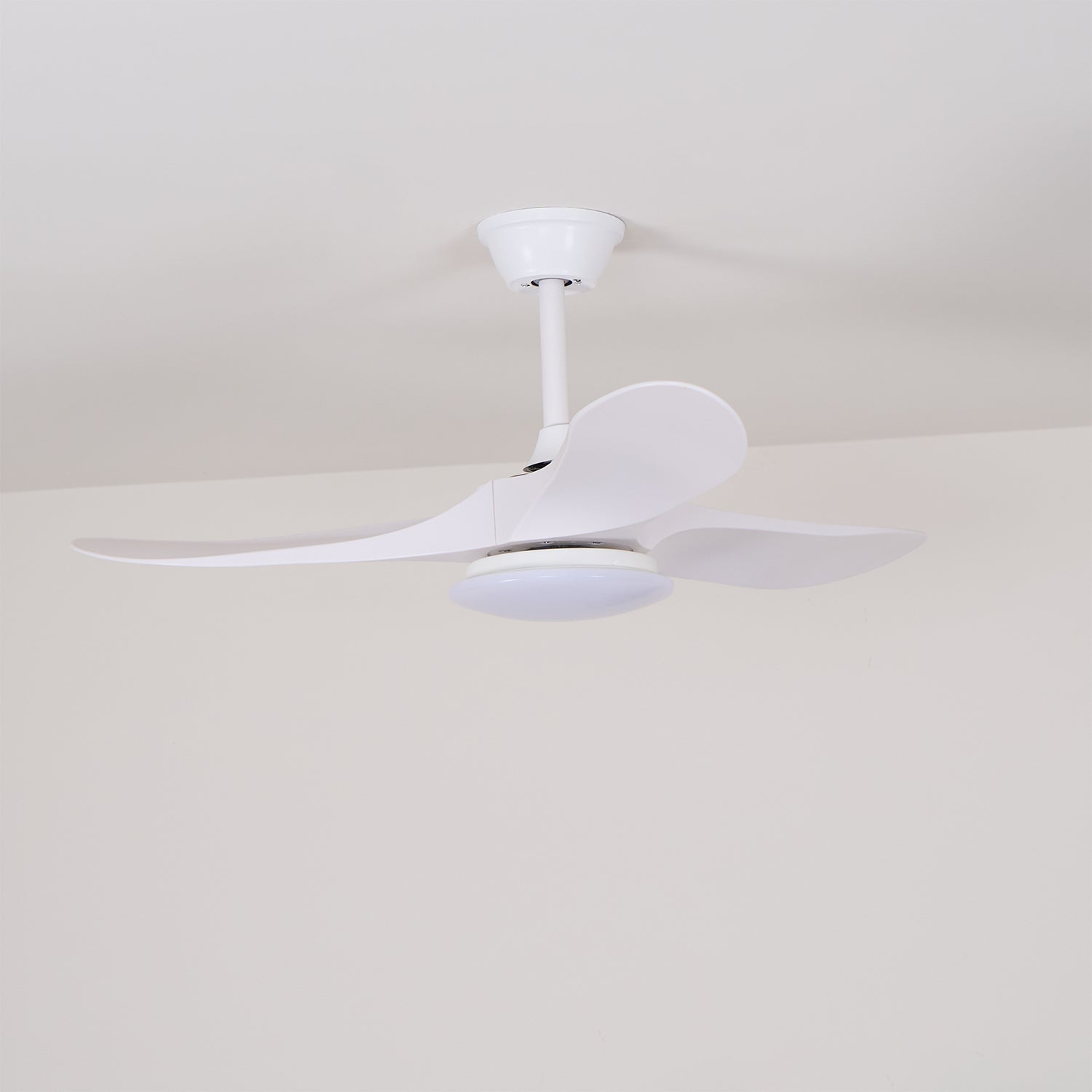 Aveline Modern Wood Ceiling Fan Light-Neutral Decor