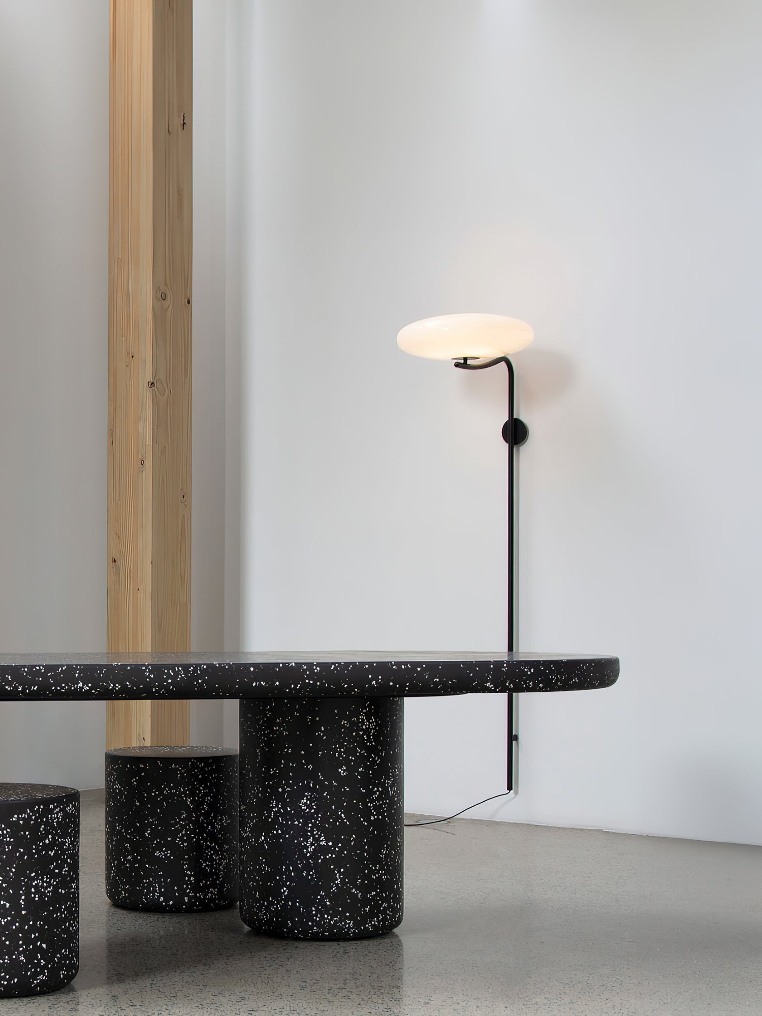 Calumi Plug-in Wall Lamp-Neutral Decor
