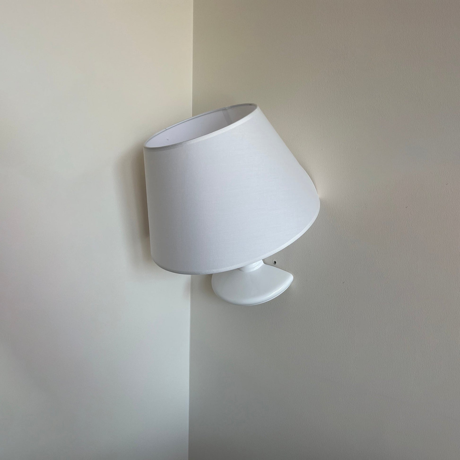 Dimensions and technical drawing of the Melampo Wall Lamp.