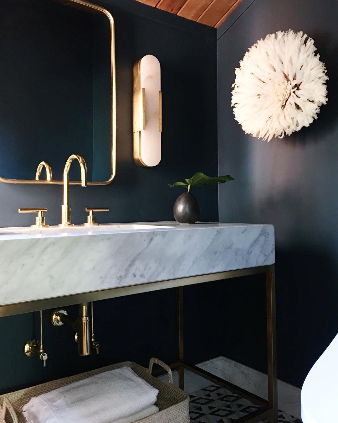 Olraeia Alabaster Dual Wall Lamp-Neutral Decor