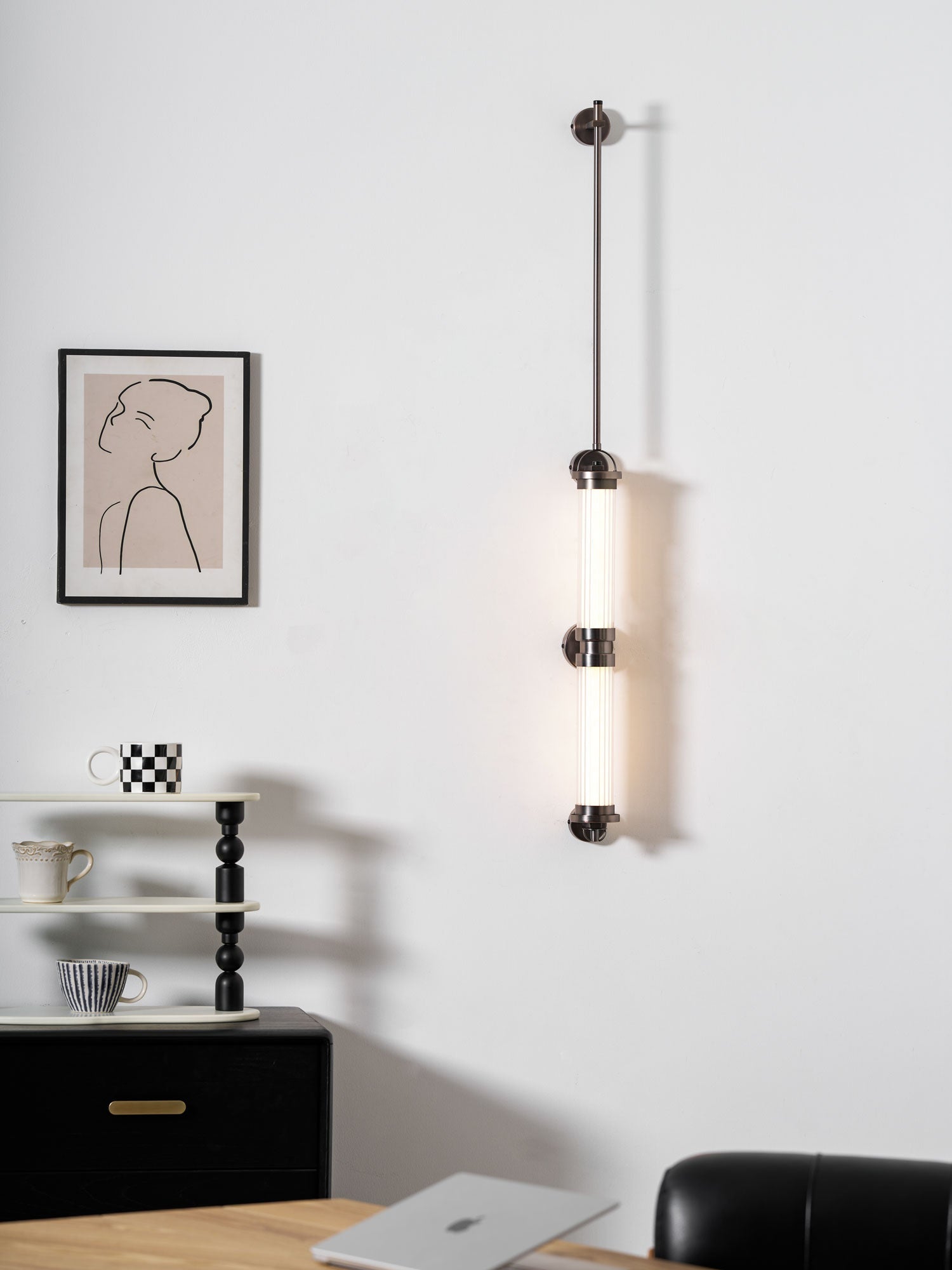 Noviq Premium Nordic Art Vertical Glass Sconce Wall Lamp-Neutral Decor