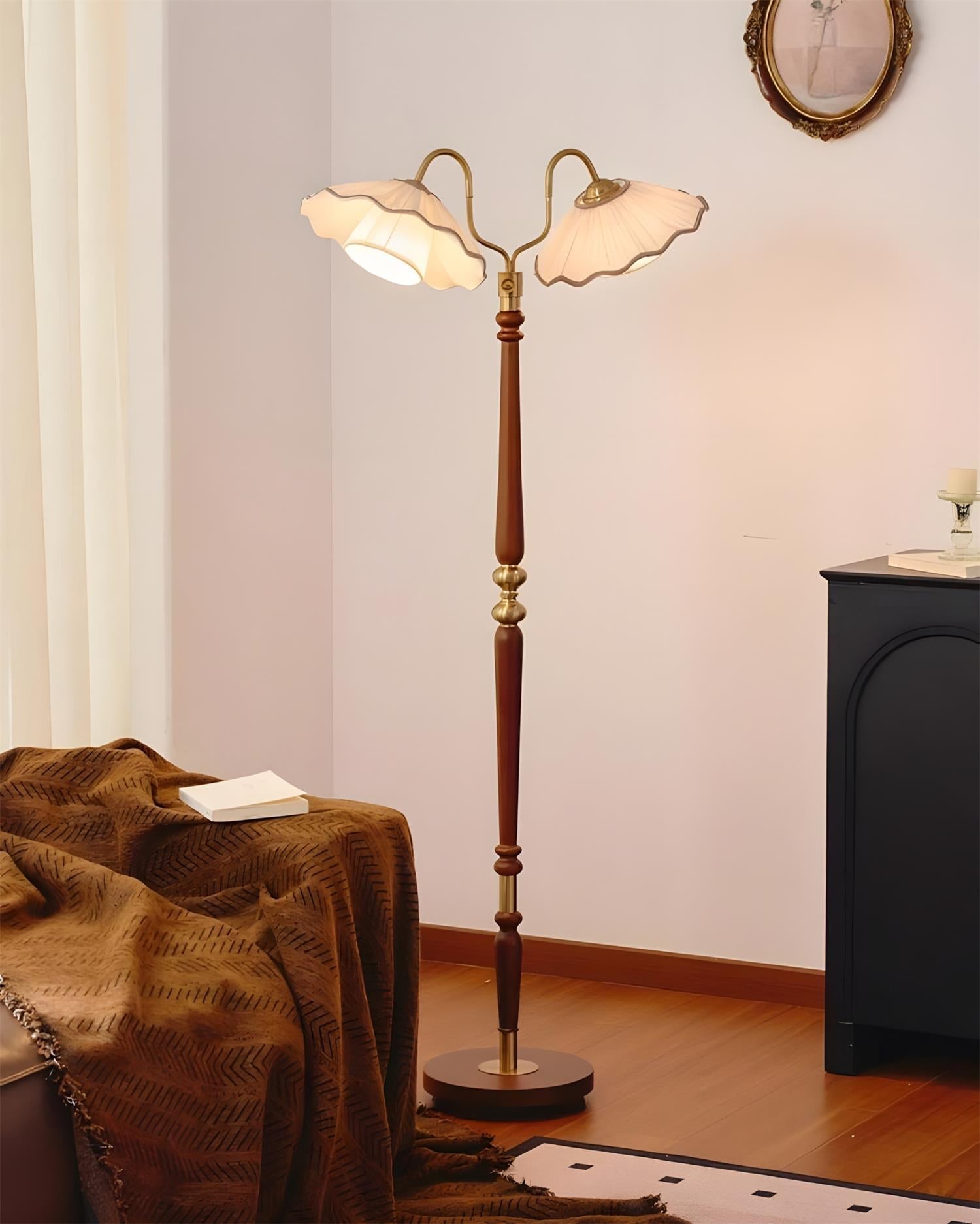 Eleanor Floor Light